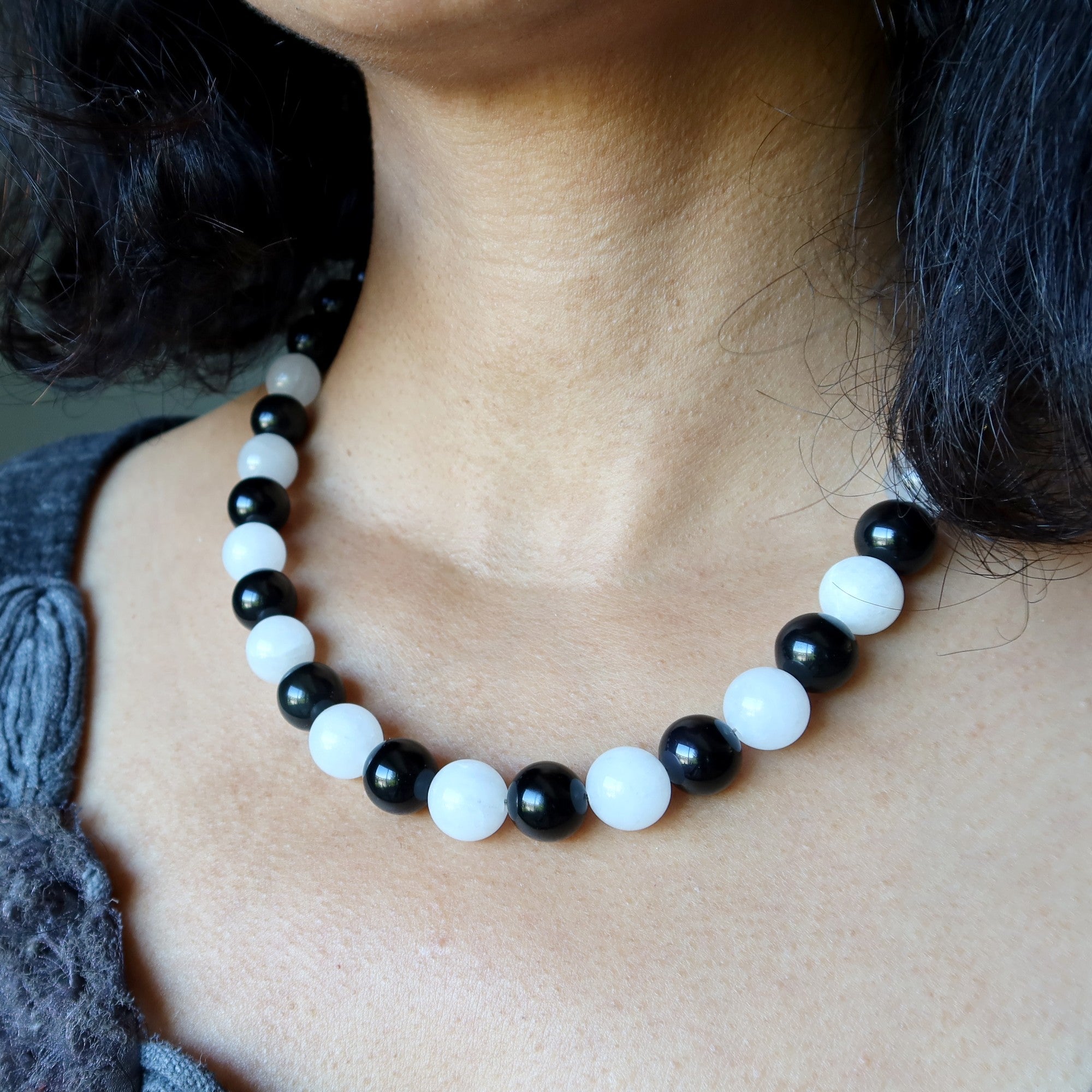 Collier Obsidienne Arc-en-ciel Quartz des Neiges Noir Blanc