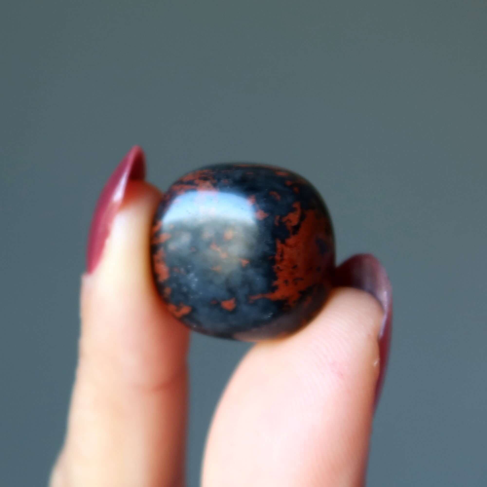 Cristal de protection en obsidienne acajou roulée