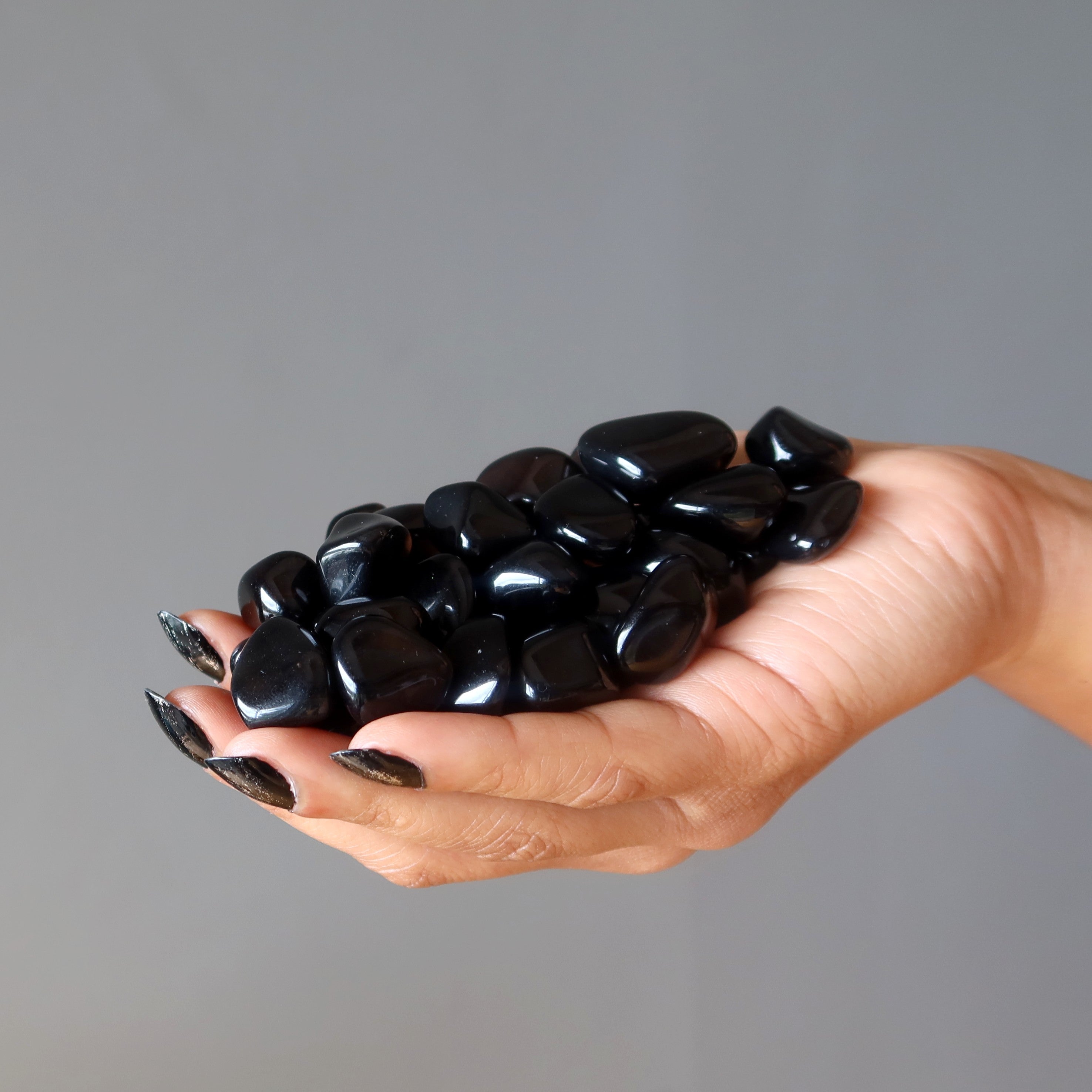 Lot de 7 pierres roulées Oeil Céleste (Obsidienne Noire) porte-bonheur