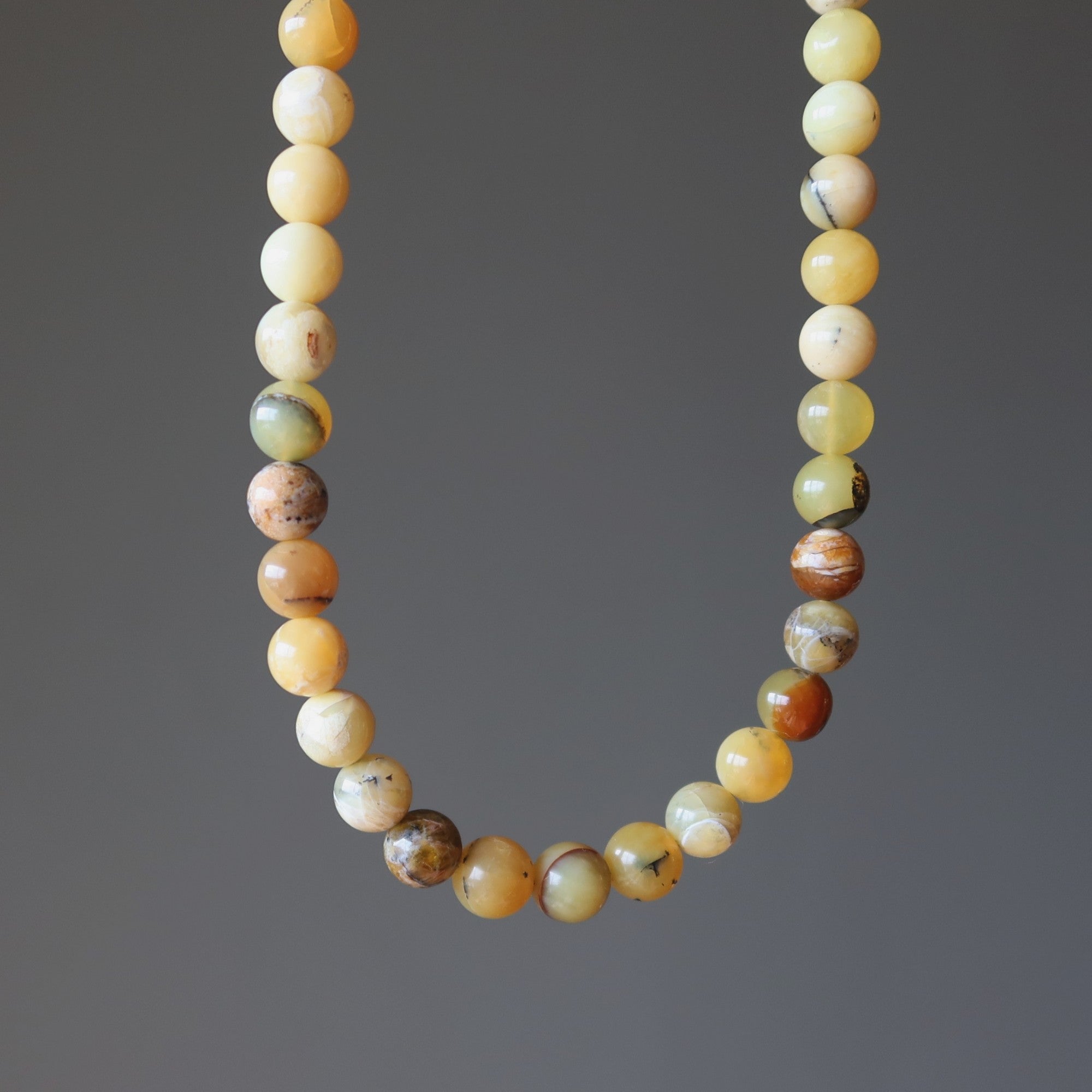 Collier en opale Jaune vif perlé Confiance