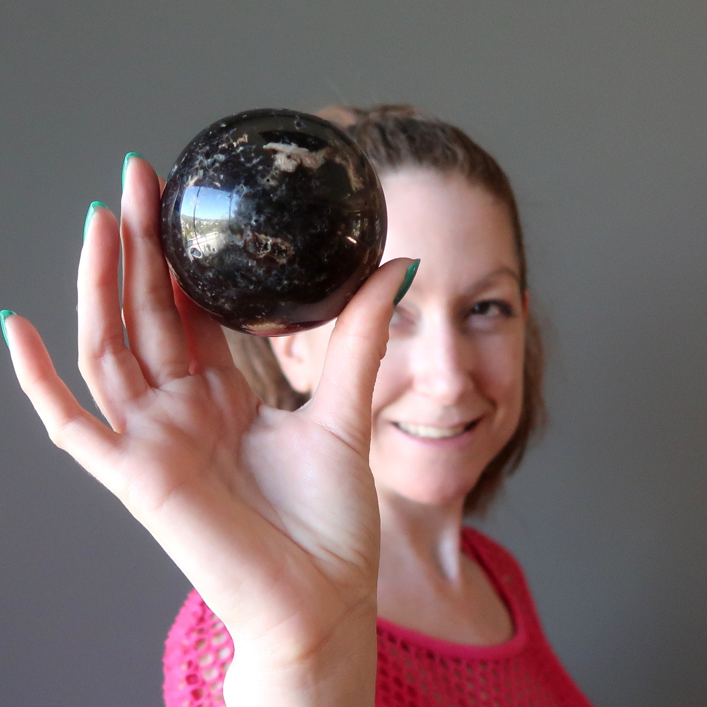 Sphère d'opale marron, boule de cristal du Guerrier blessé