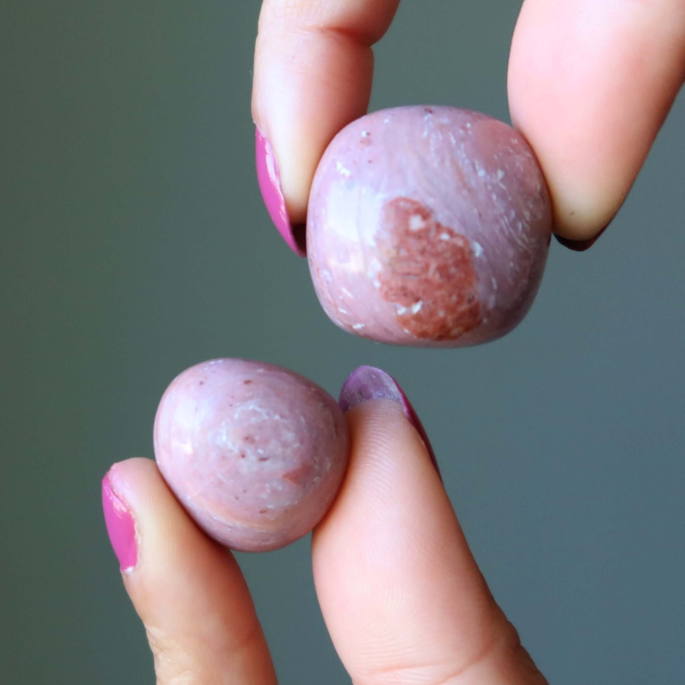 Opale rose roulée Australie Gemme de luxe