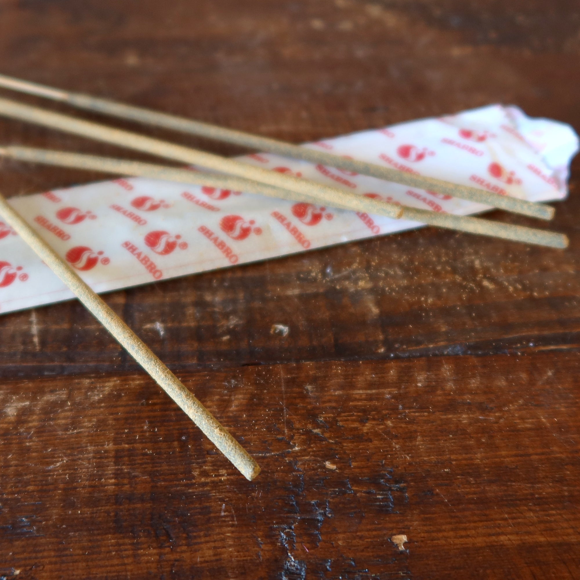 Boîte d'encens Palo Santo Bâtons de Copal pour la Purification des Espaces Cristallins