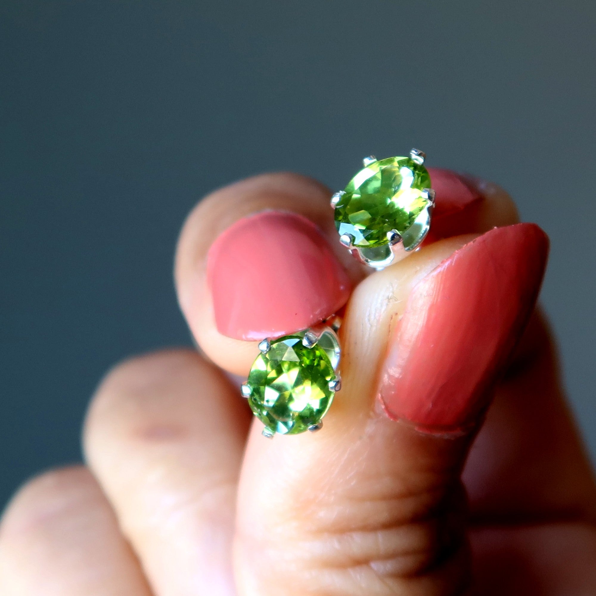 Peridot Ohrringe Funkelnde Grüne Ohrstecker Sterlingsilber