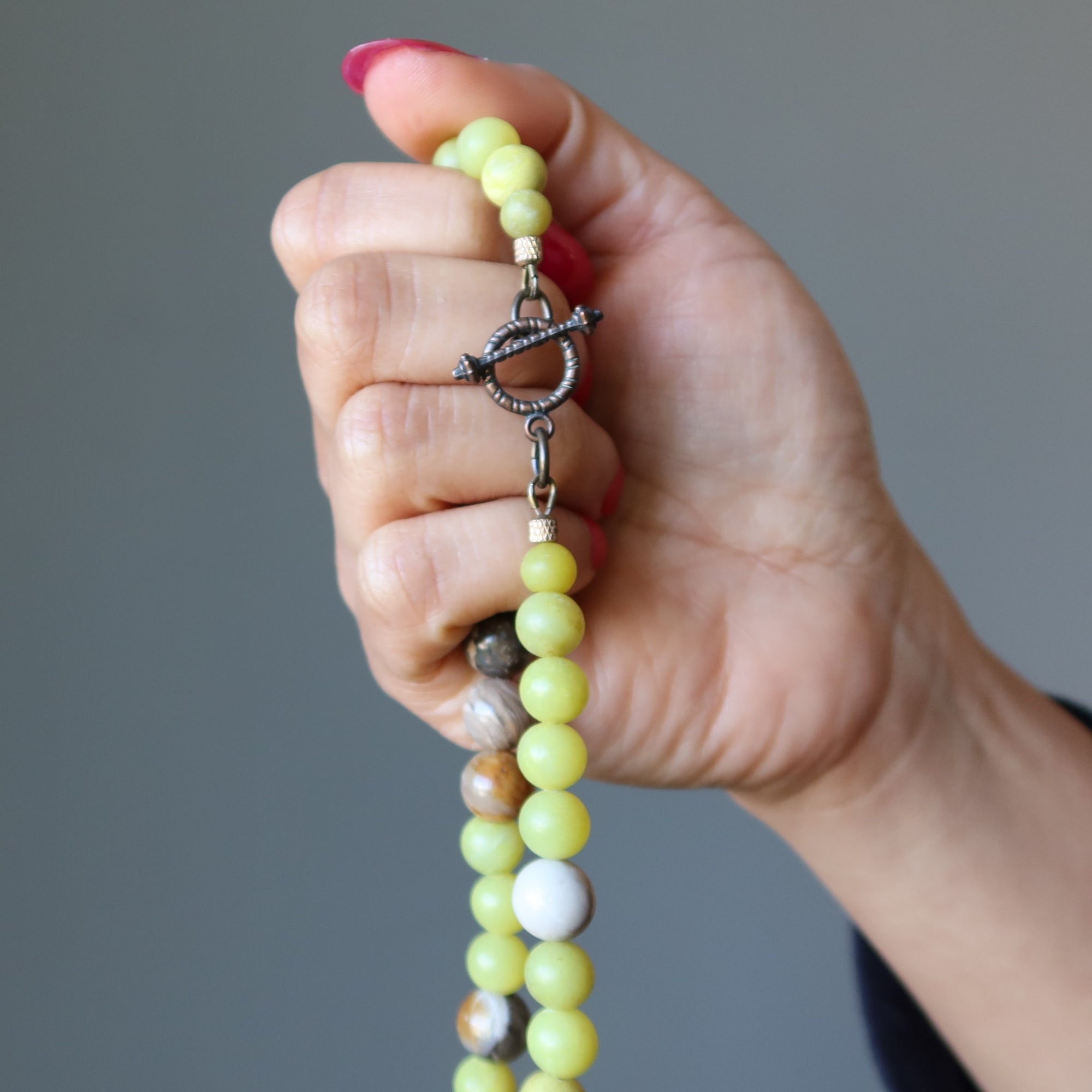 Collier Bois pétrifié Soleil Terre Serpentine Malachite Azurite