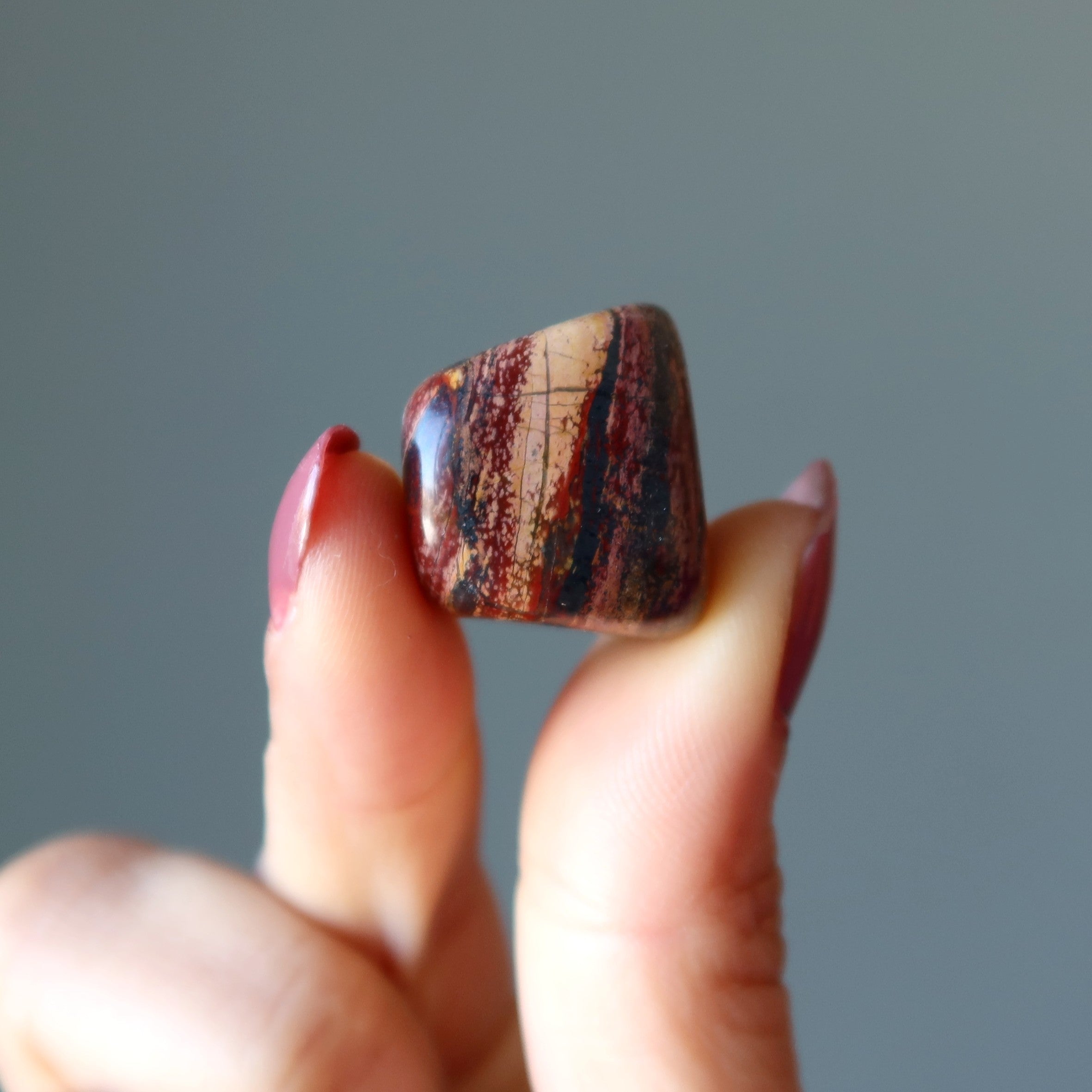 Pierre roulée de pietersite Transformation intérieure
