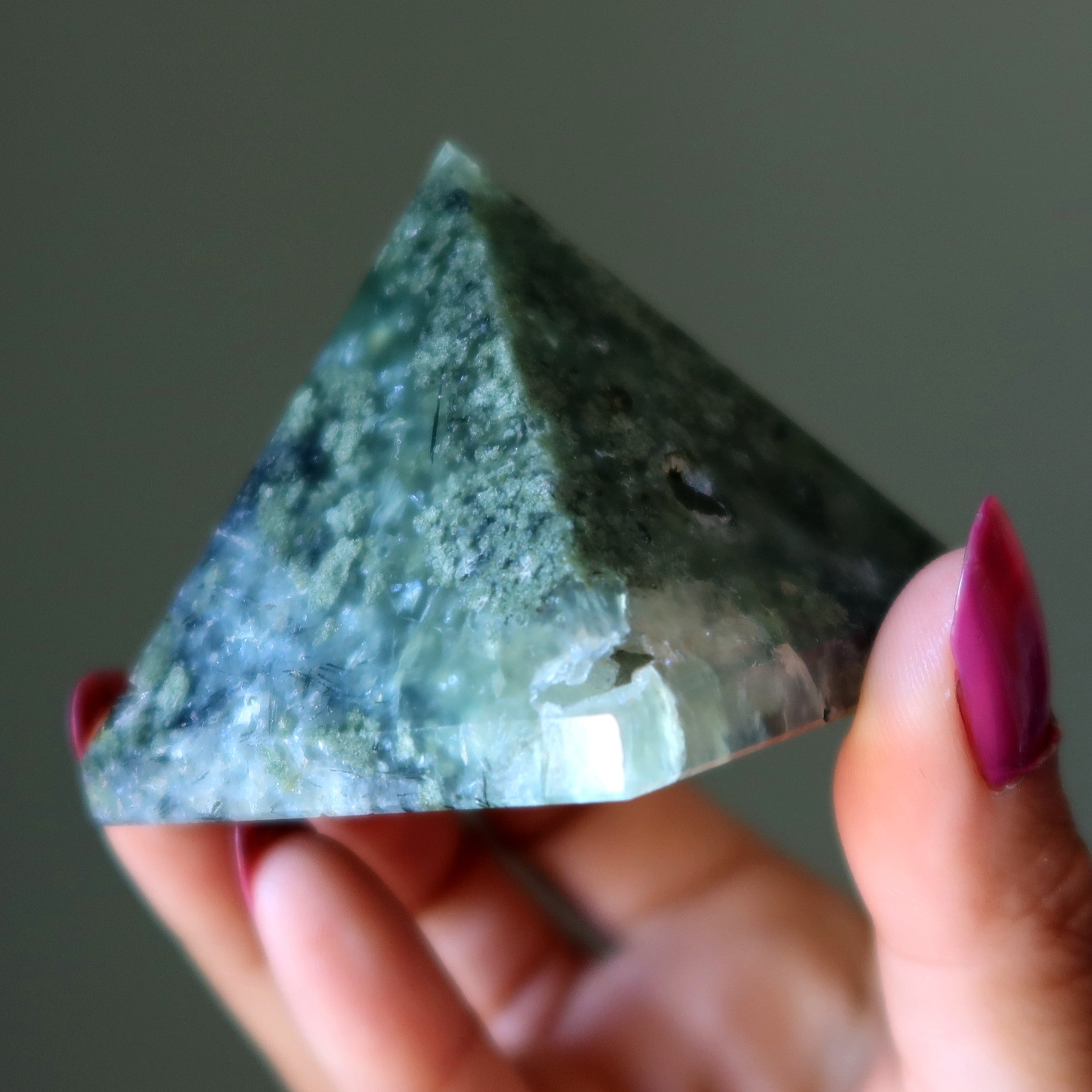 Prähenit-Pyramide Immergrüner Stein der Erleuchtung
