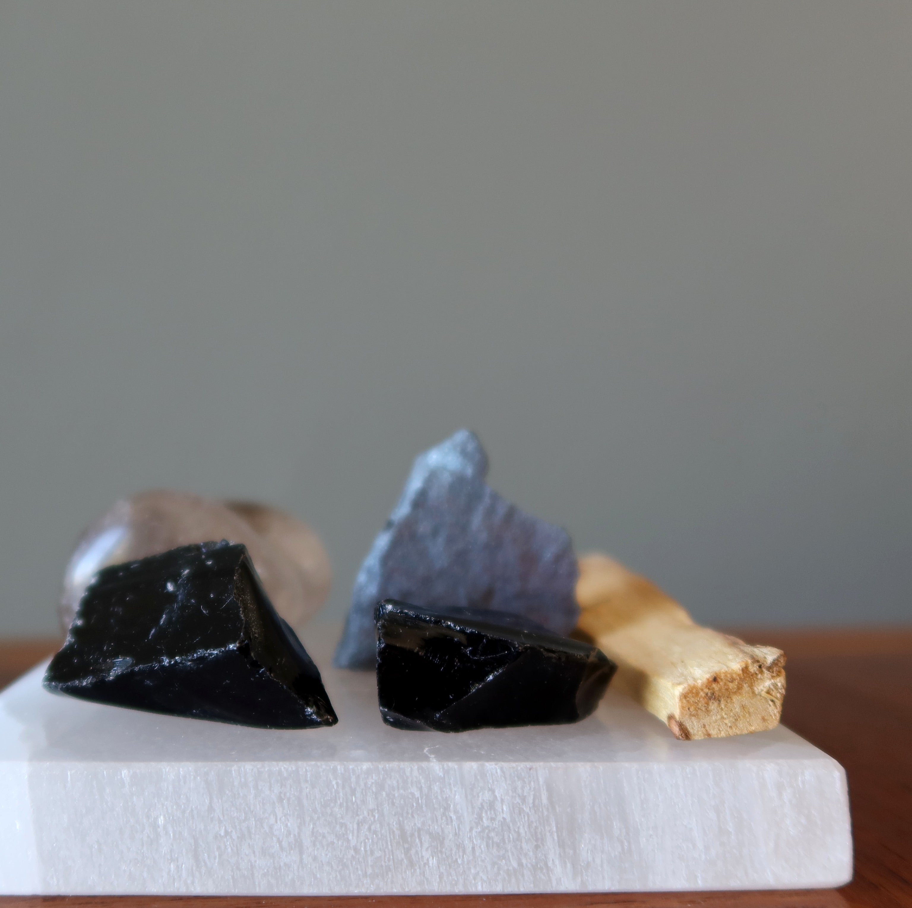 Protection Set Evil-be-Gone Stones and Selenite Charger