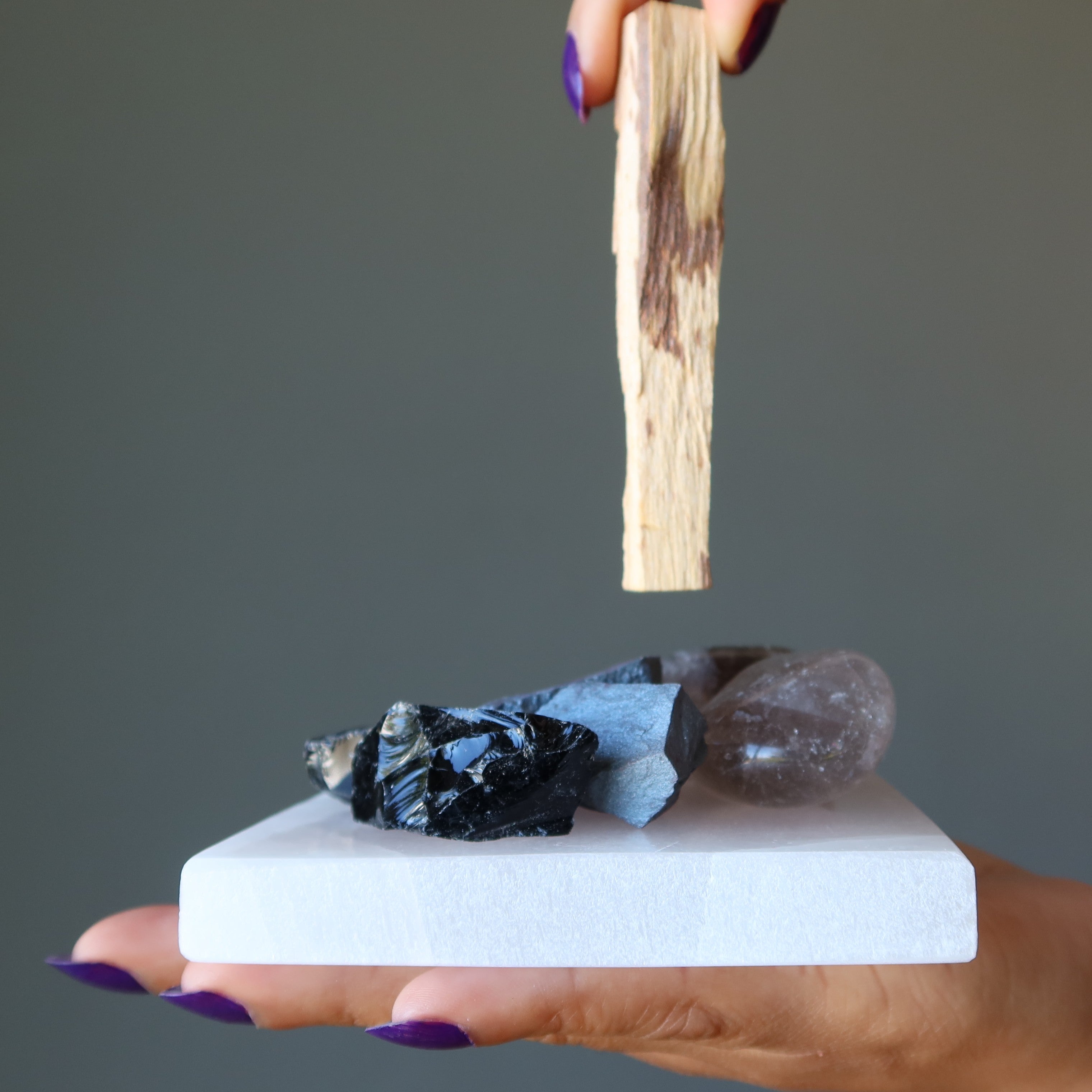 Protection Set Evil-be-Gone Stones and Selenite Charger