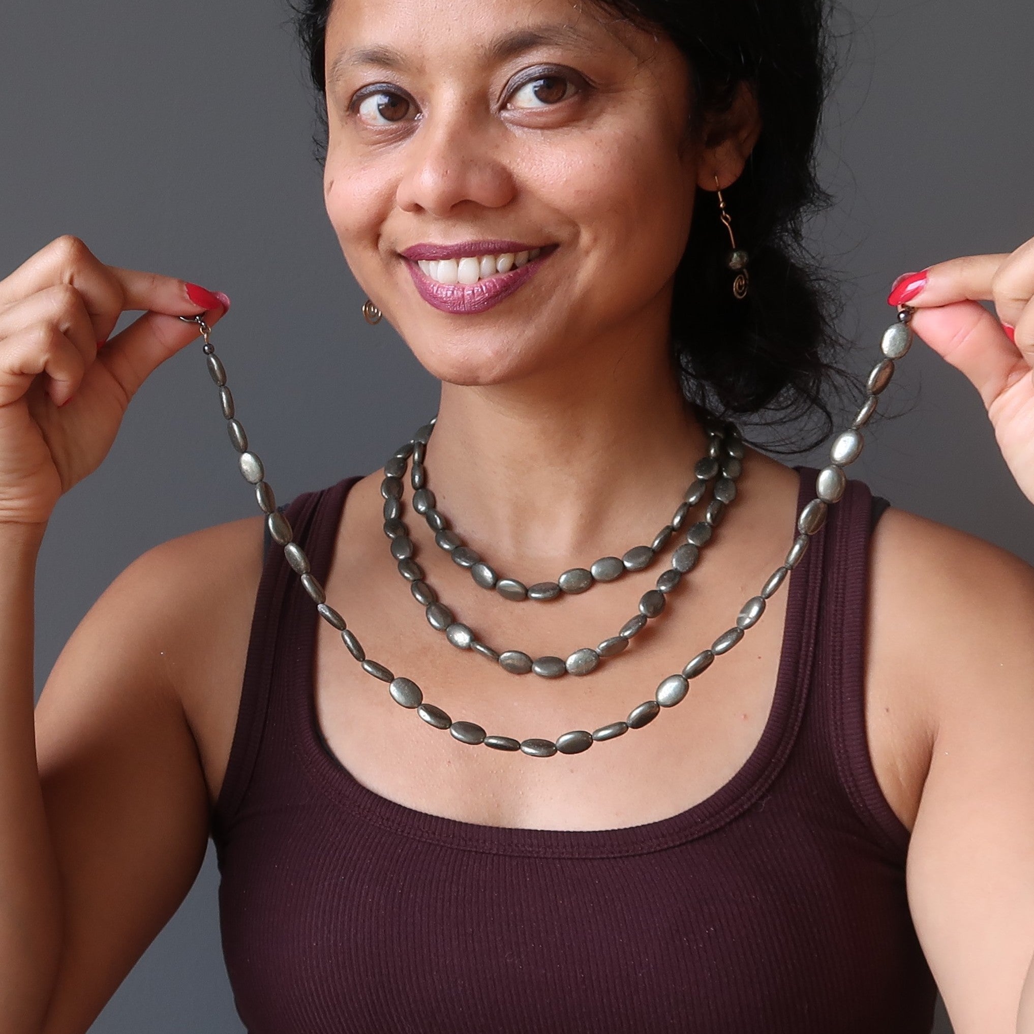 Collier en pyrite Destinée spirituelle Perles ovales dorées