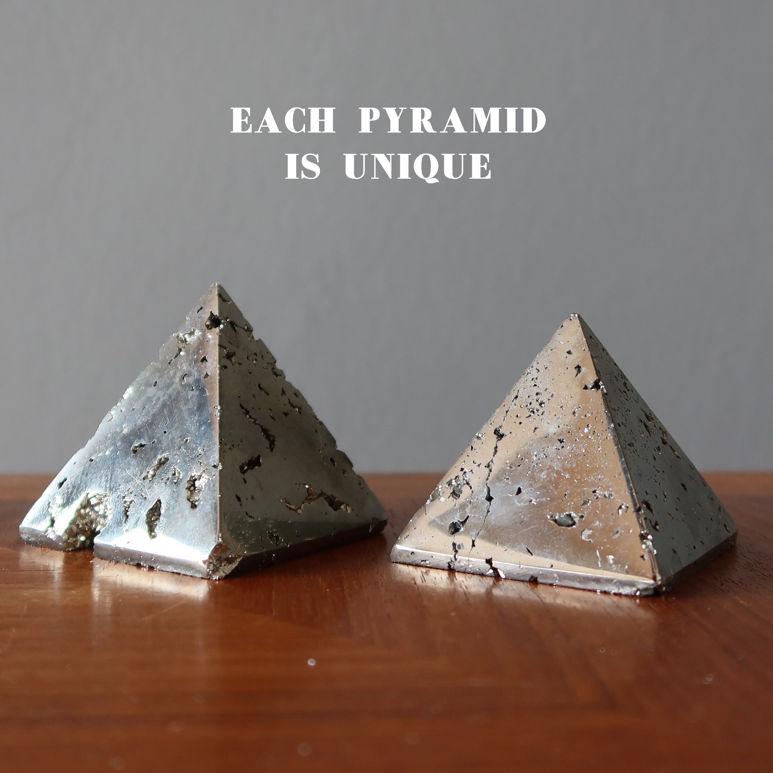 Pyrit-Pyramide Goldener Wohlstand Metallischer Stein