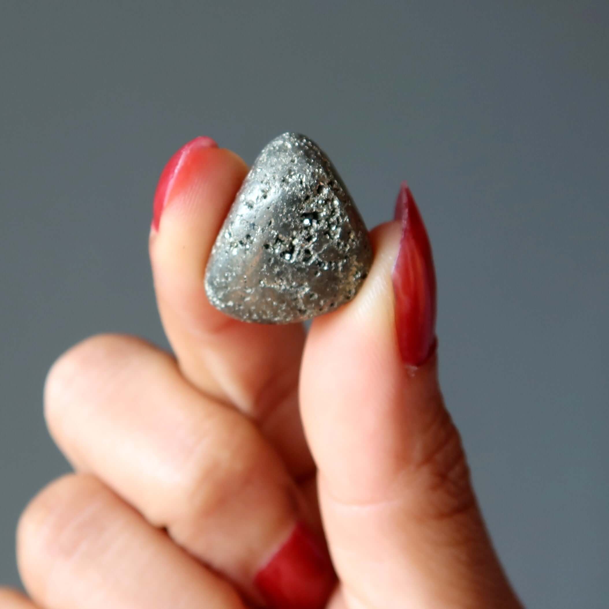 Pierre roulée de pyrite, cristal de prospérité de poche