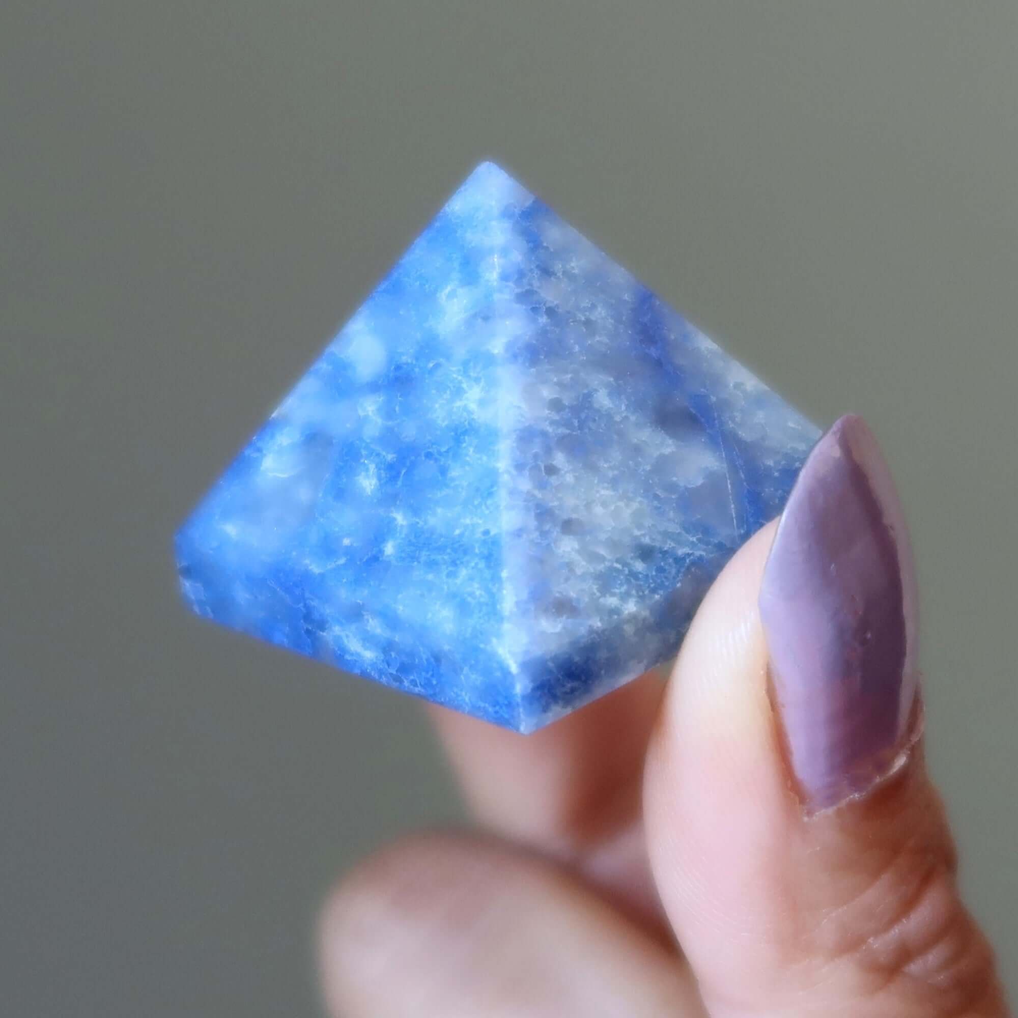 Énergie de l'élément Pyramide en Quartz Bleu