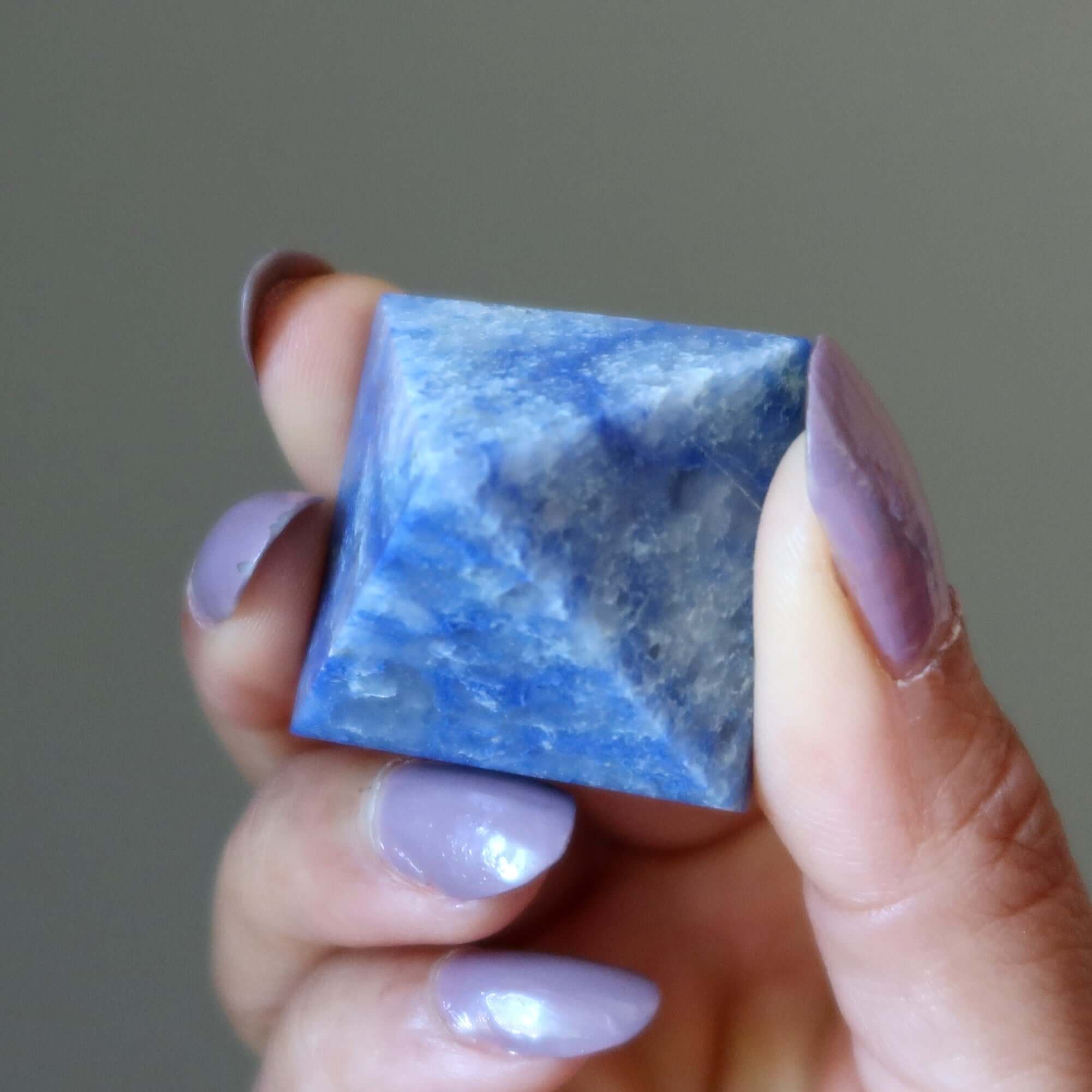 Énergie de l'élément Pyramide en Quartz Bleu