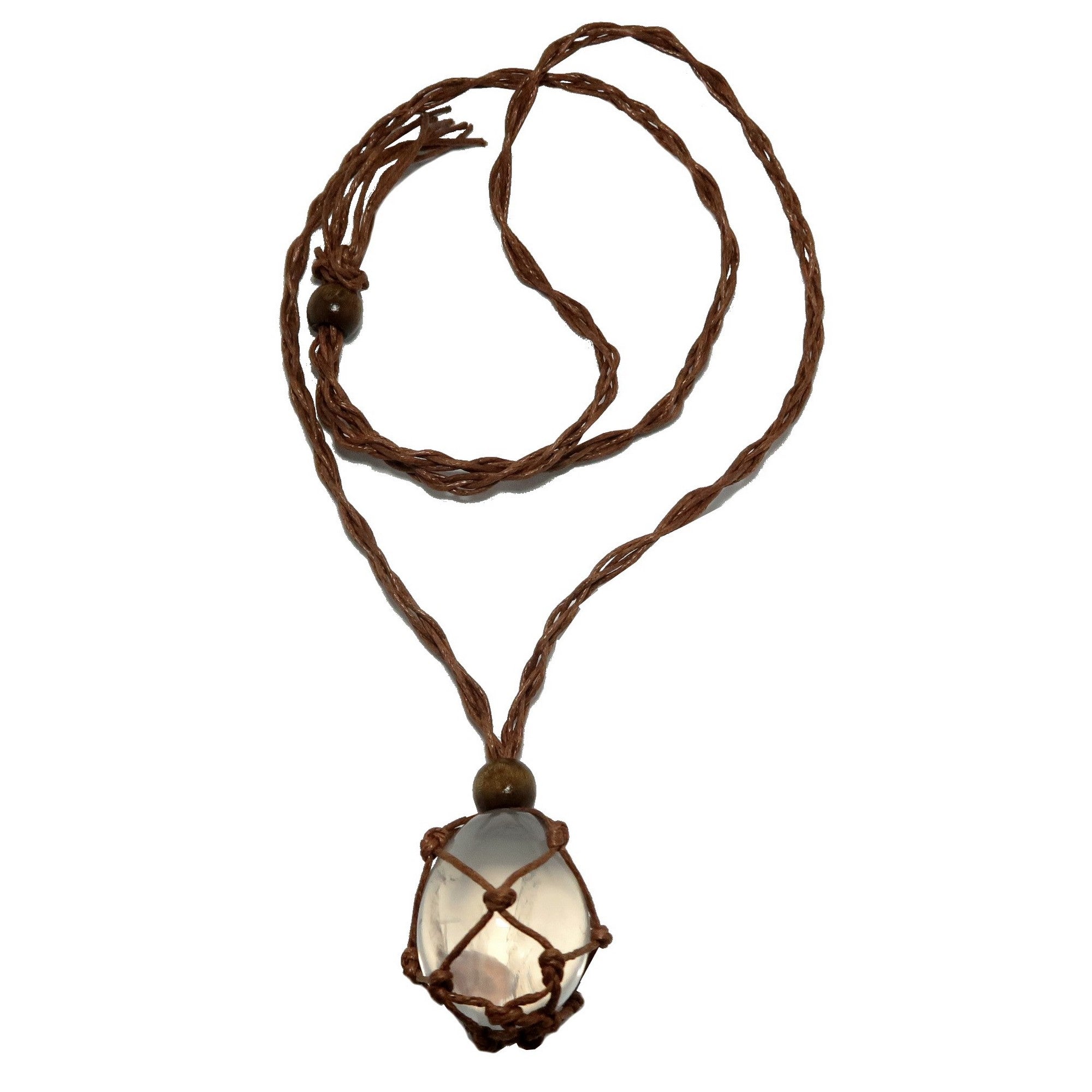 Collier en quartz clair, mon œuf de manifestation dans un nid en macramé