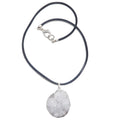 Collier en quartz brut transparent, amas de pierres scintillantes blanches, cuir épais