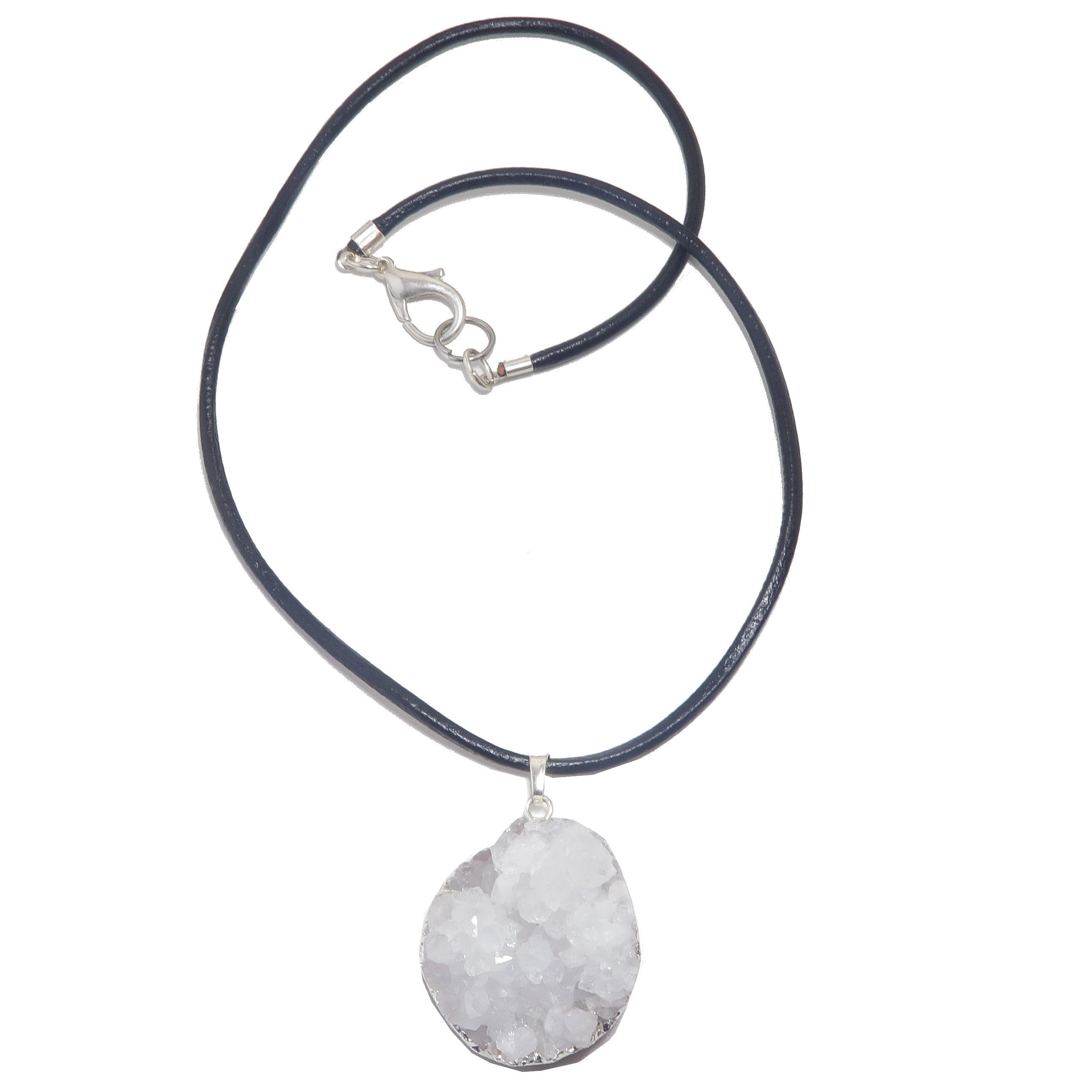 Collier en quartz brut transparent, amas de pierres scintillantes blanches, cuir épais