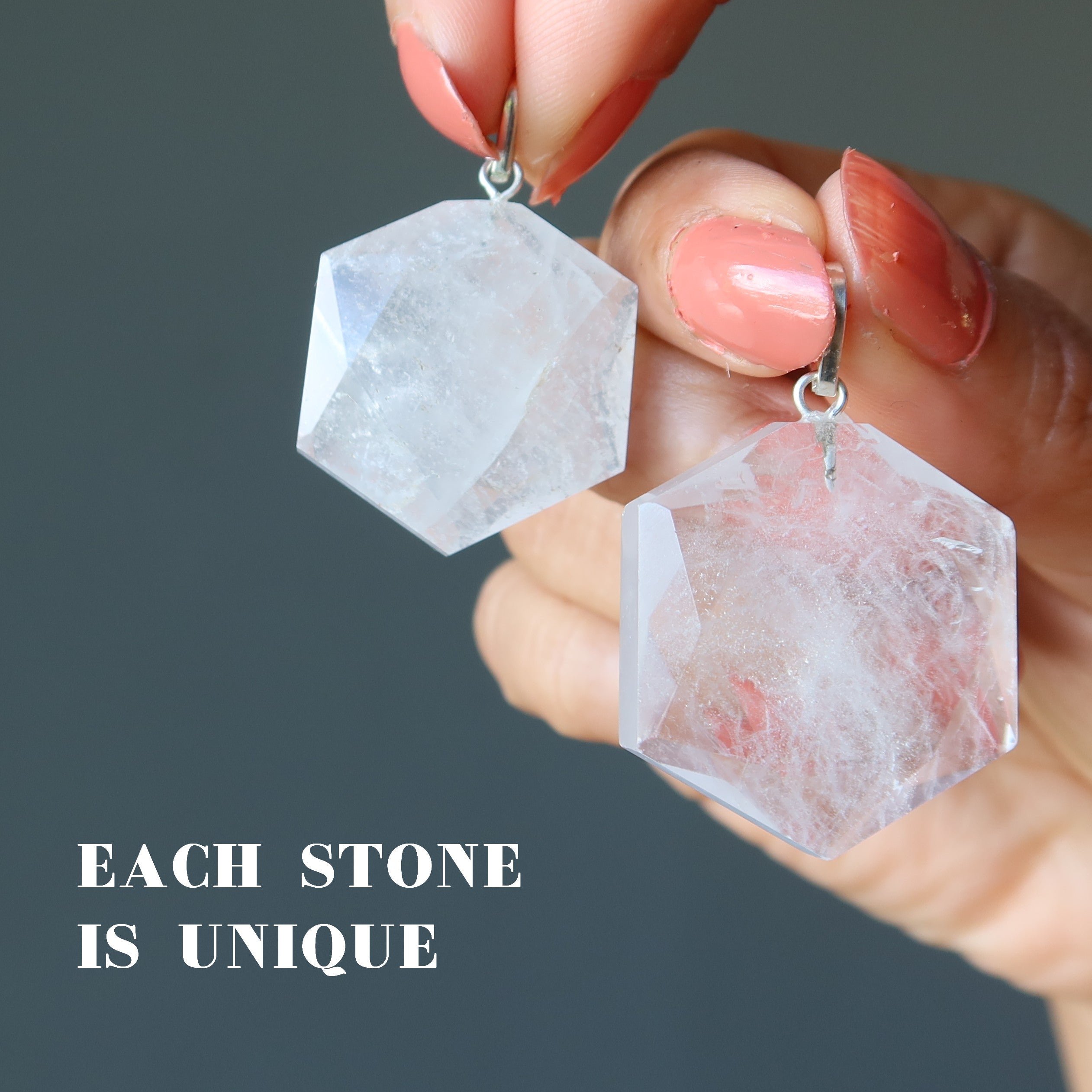 Pendentif en Quartz Clair Hexagonal Voyageur Temporel Argenté