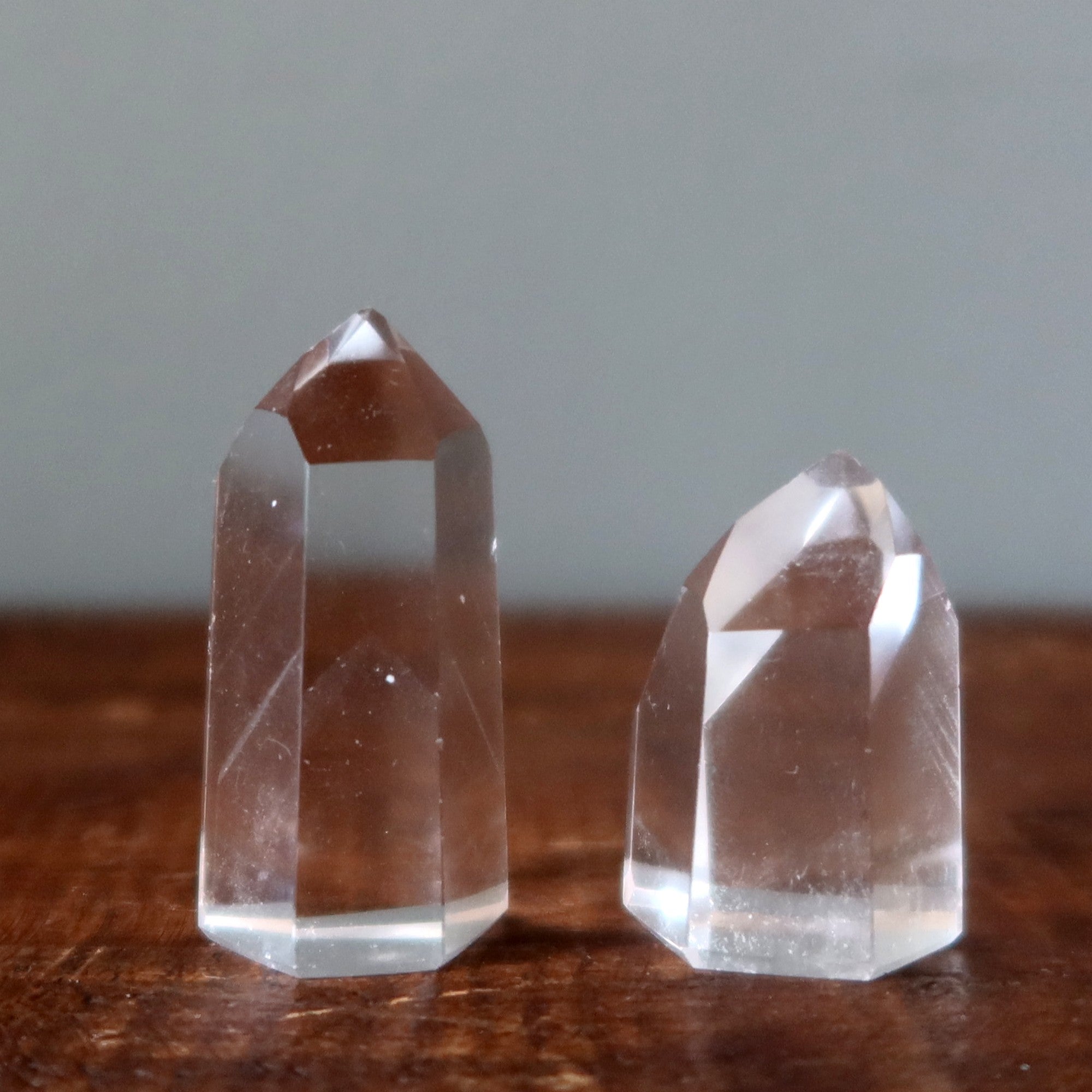 Pierre de grille en cristal de tour de quartz clair