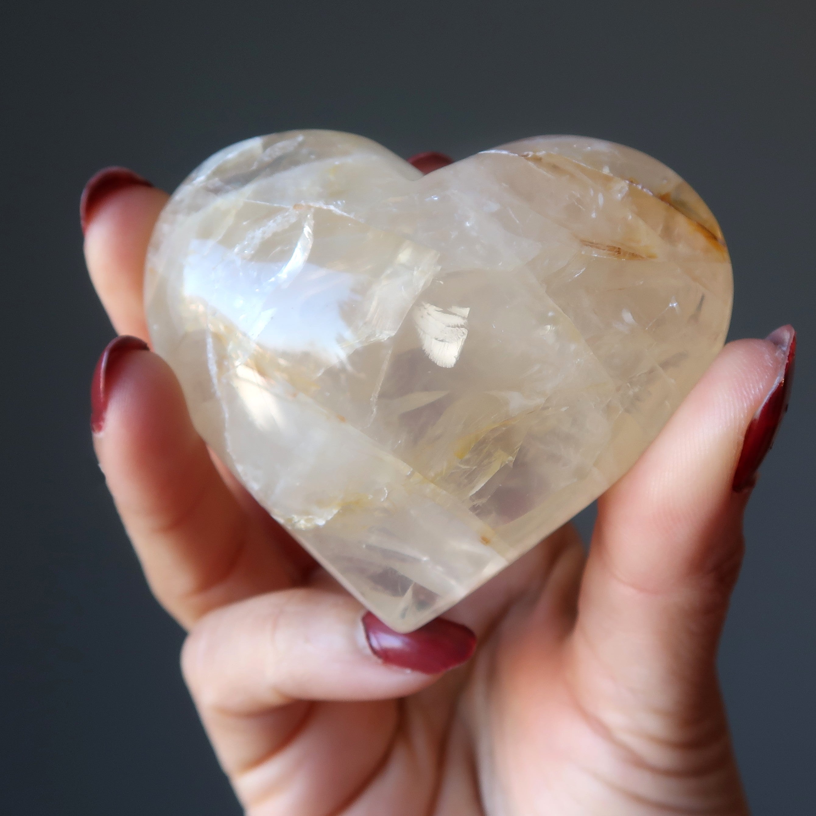 Quartz doré de l'amour, en forme de cœur, pierre de quartz hématoïde jaune