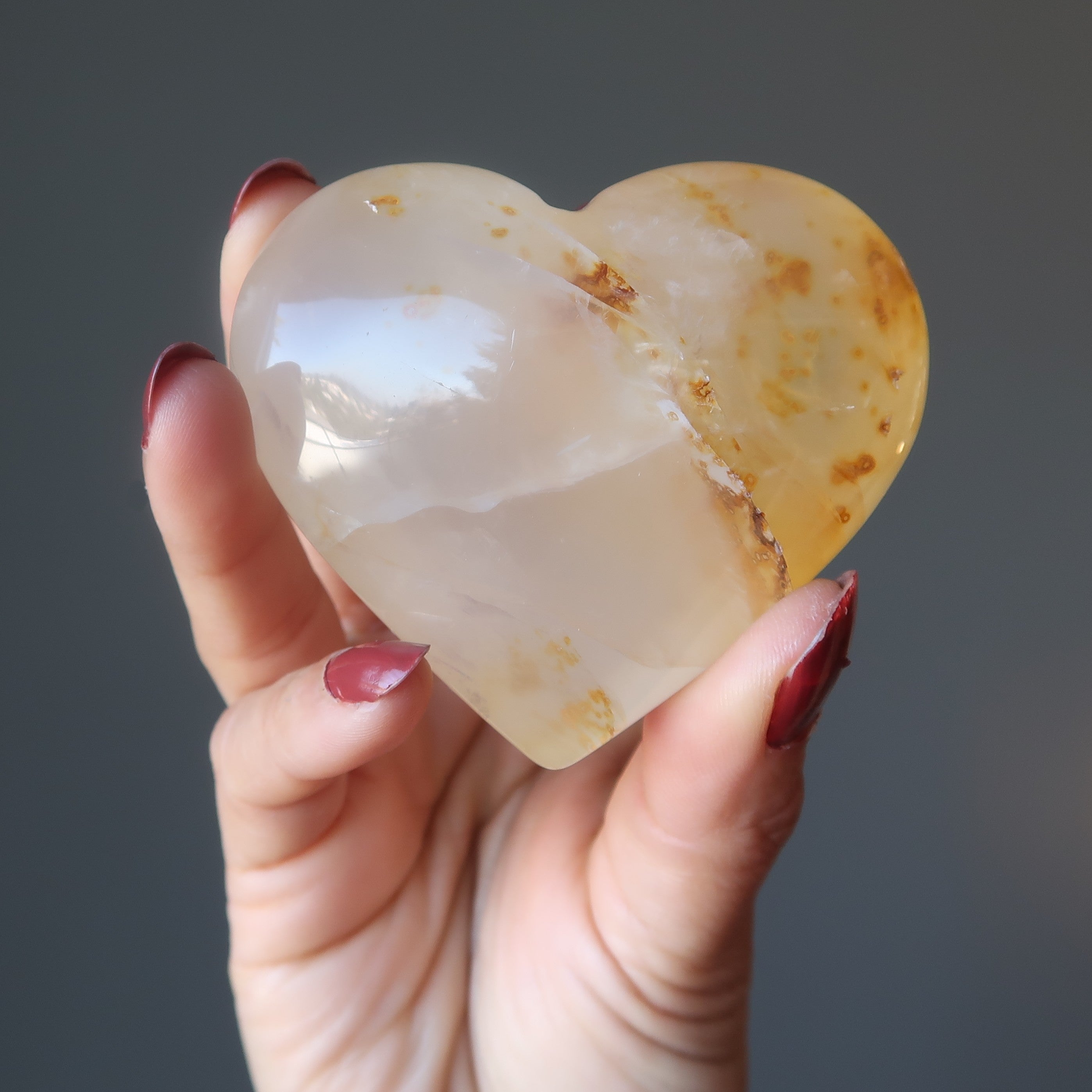 Quartz doré de l'amour, en forme de cœur, pierre de quartz hématoïde jaune