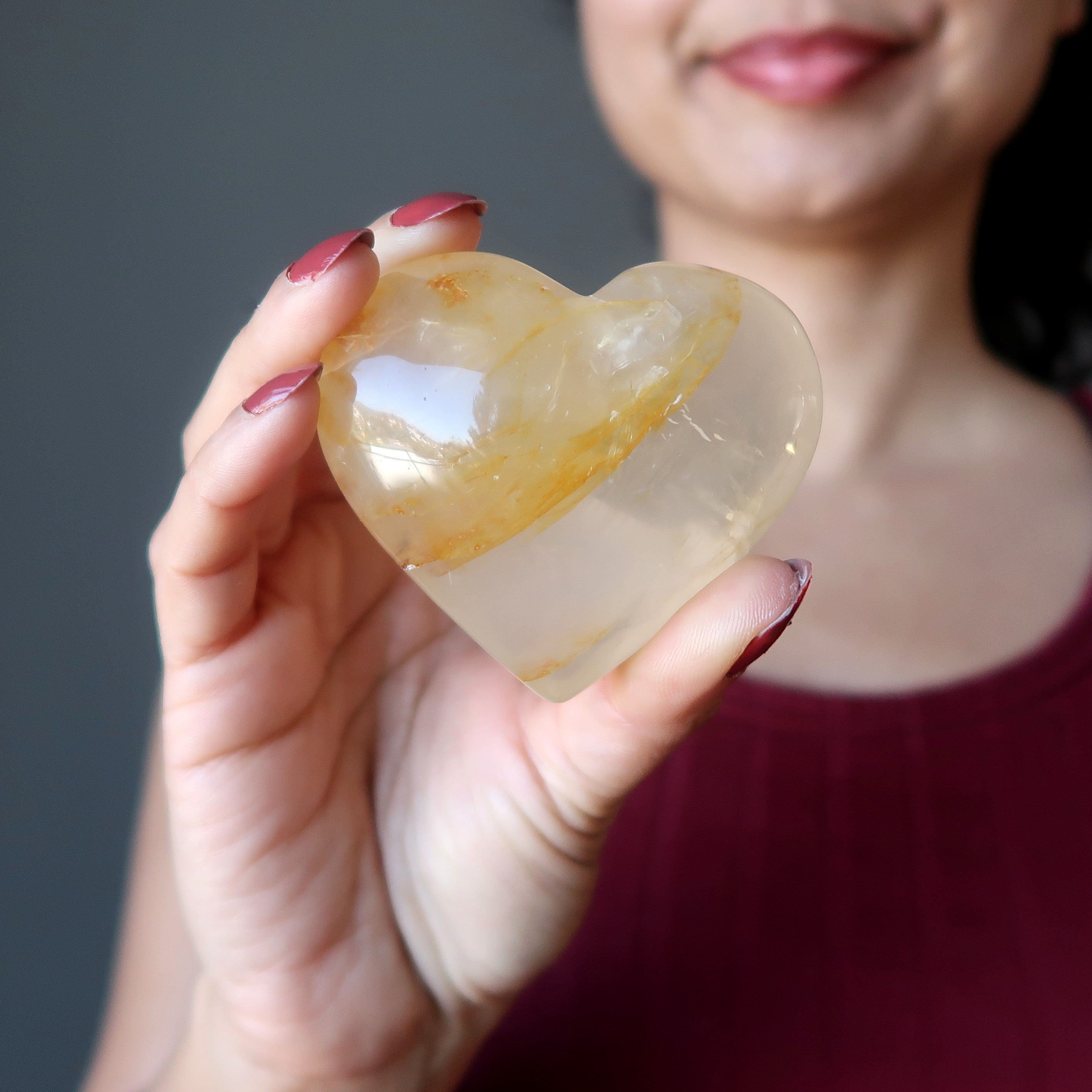 Quartz doré de l'amour, en forme de cœur, pierre de quartz hématoïde jaune