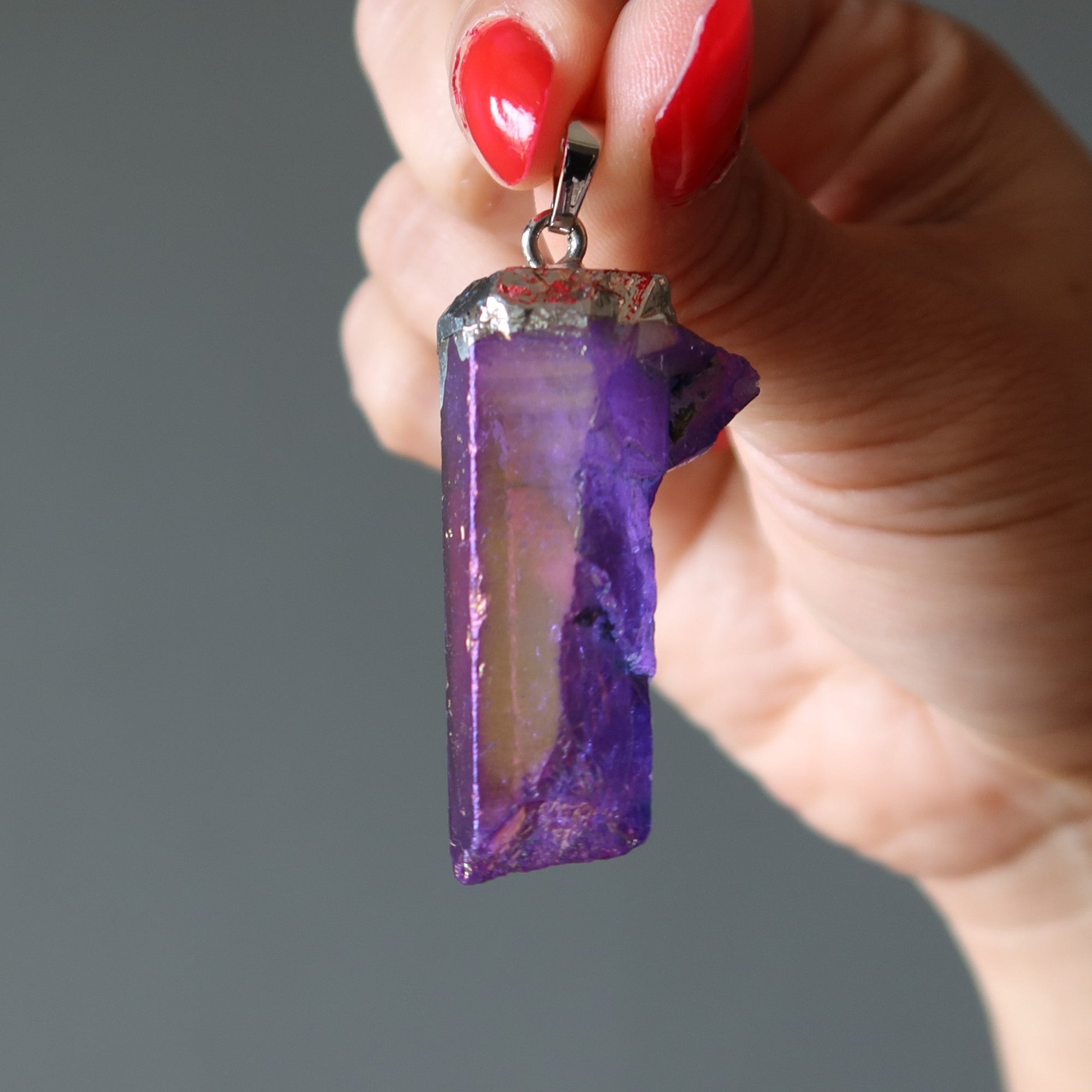Pendentif Quartz Aura Licorne Magique Violet ou Vert