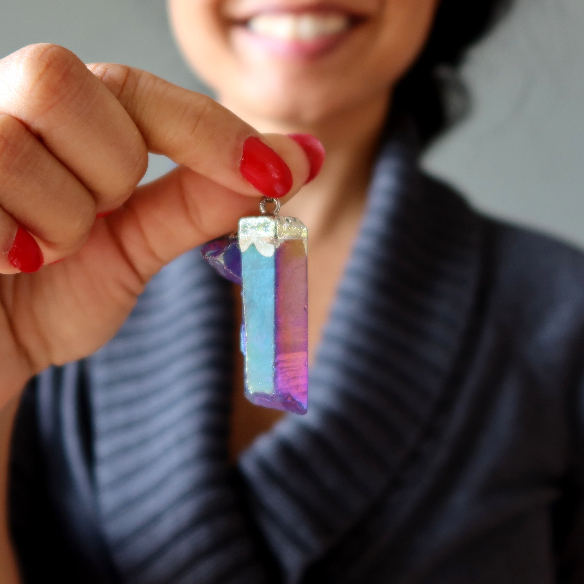 Pendentif Quartz Aura Licorne Magique Violet ou Vert