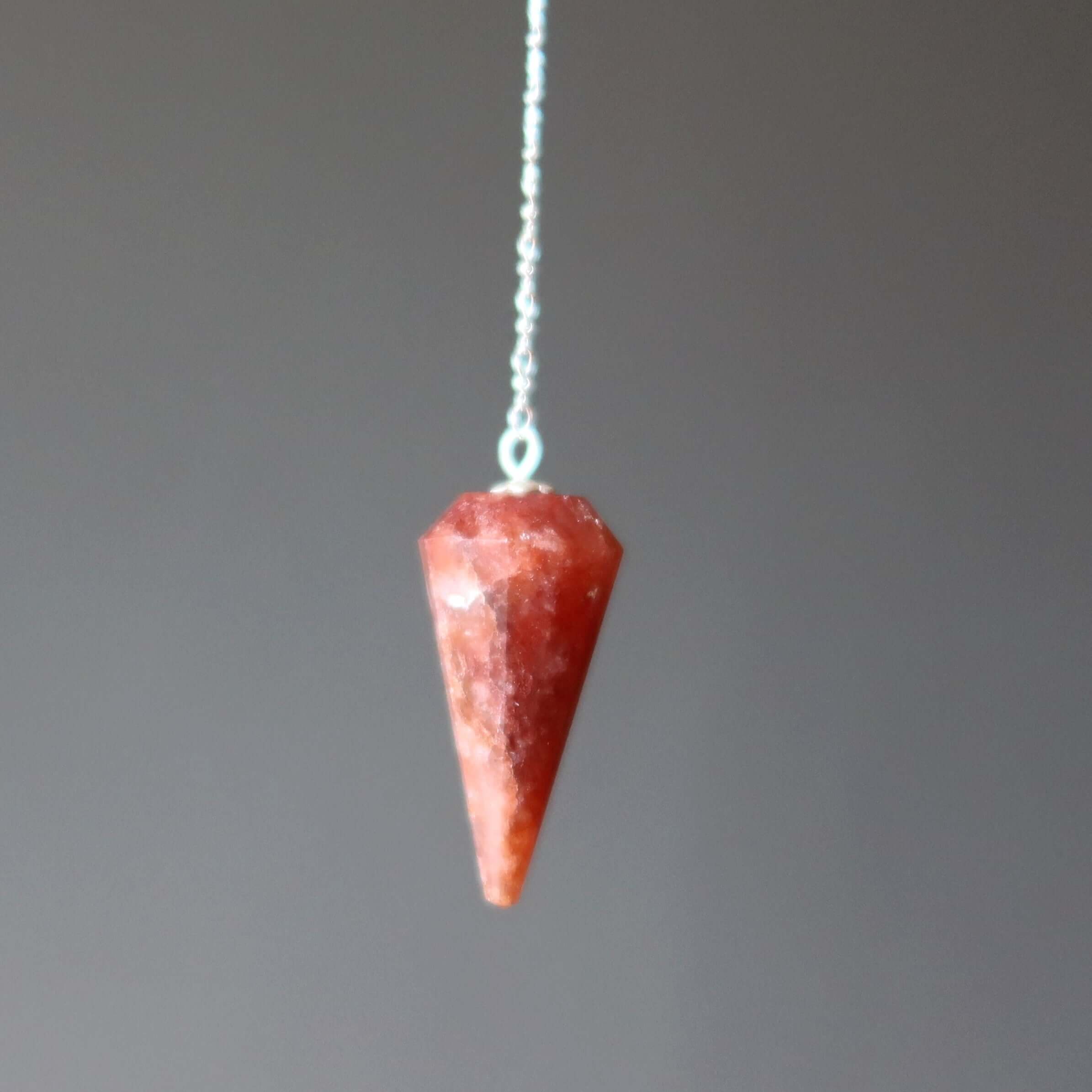 Pendentif en quartz de feu rouge guide la voie en argent sterling