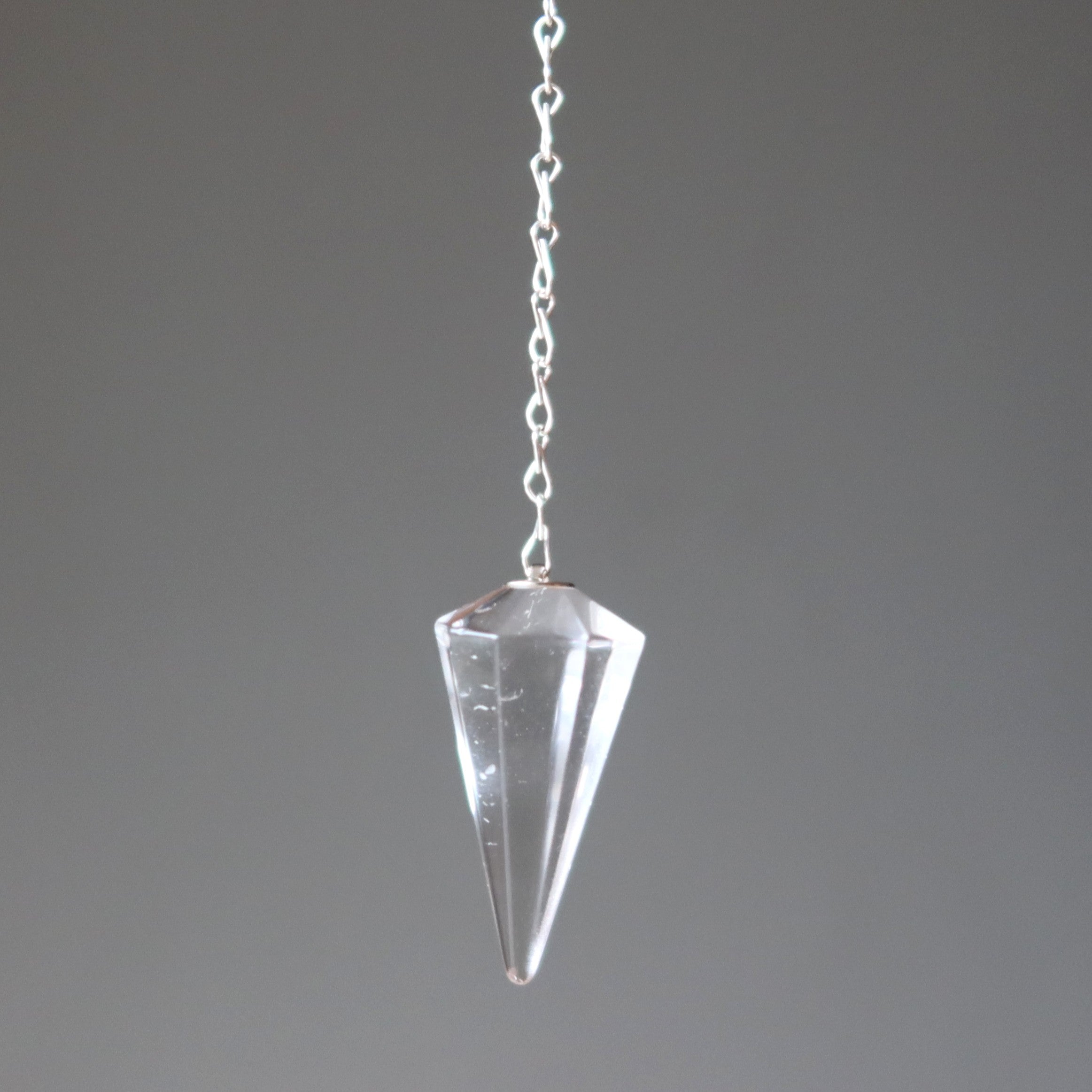 Pendule en Cristal de Roche pour la Divination Spirituelle