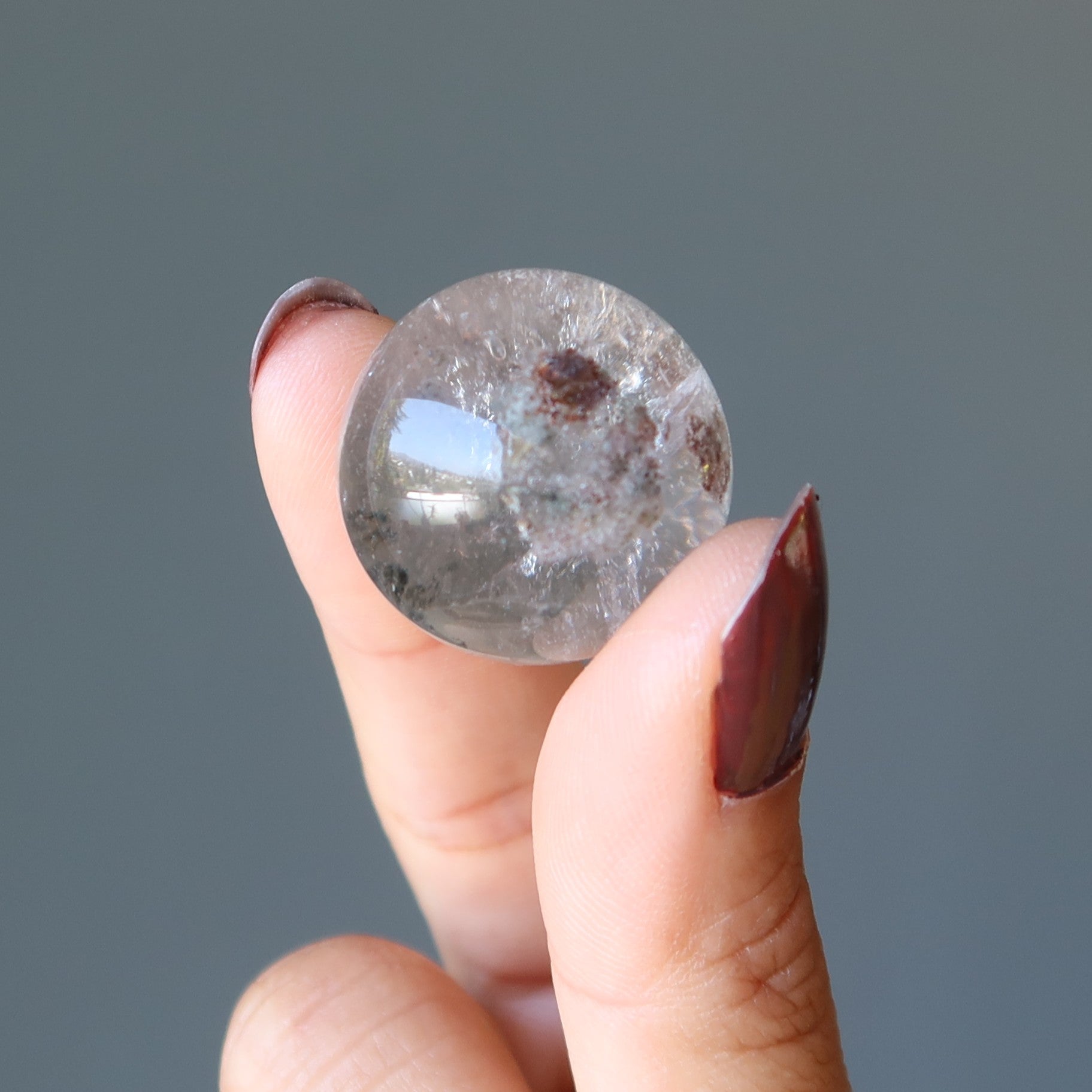 Sphère de quartz fantôme, boule de cristal Esprit de la forêt sage