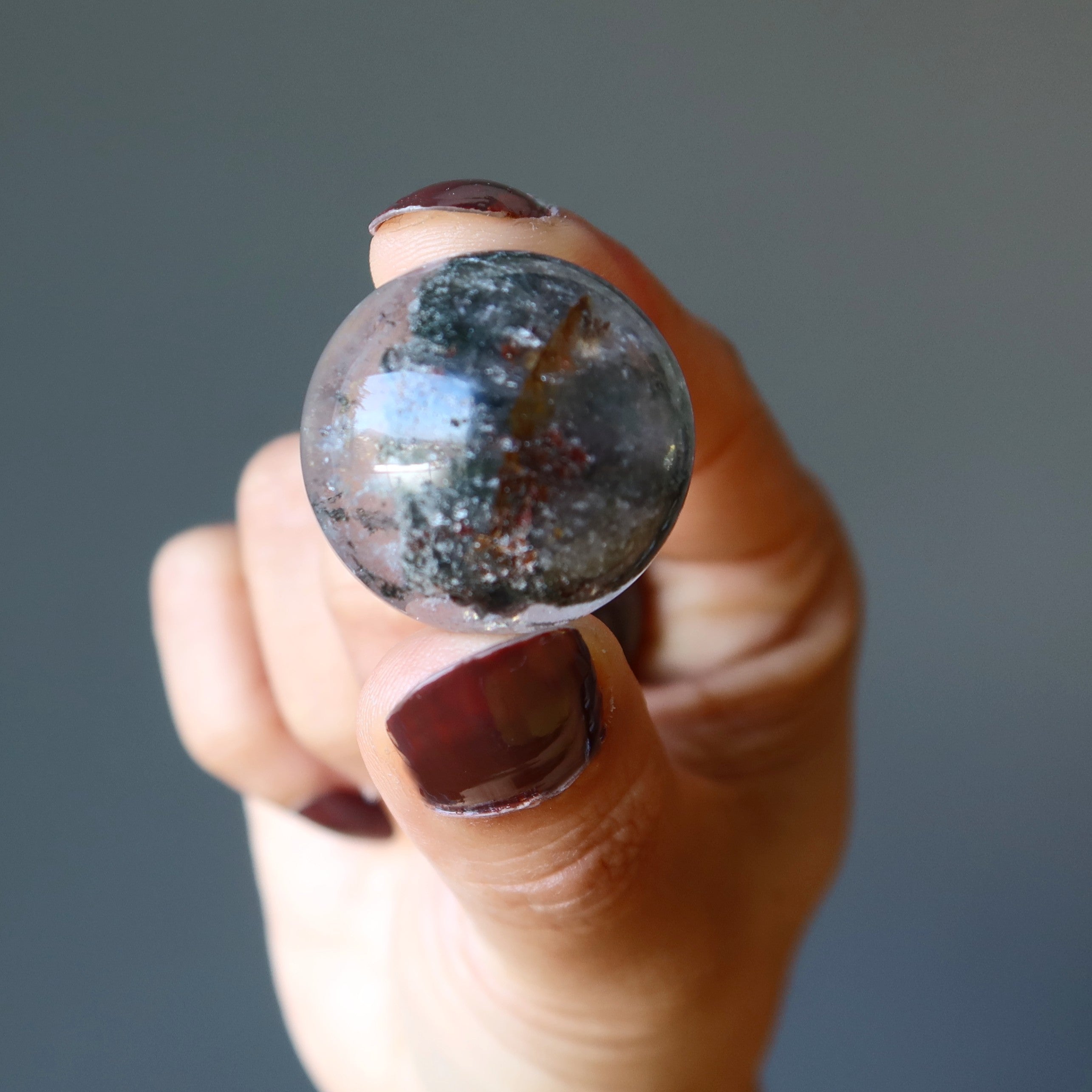 Sphère de quartz fantôme, boule de cristal Esprit de la forêt sage