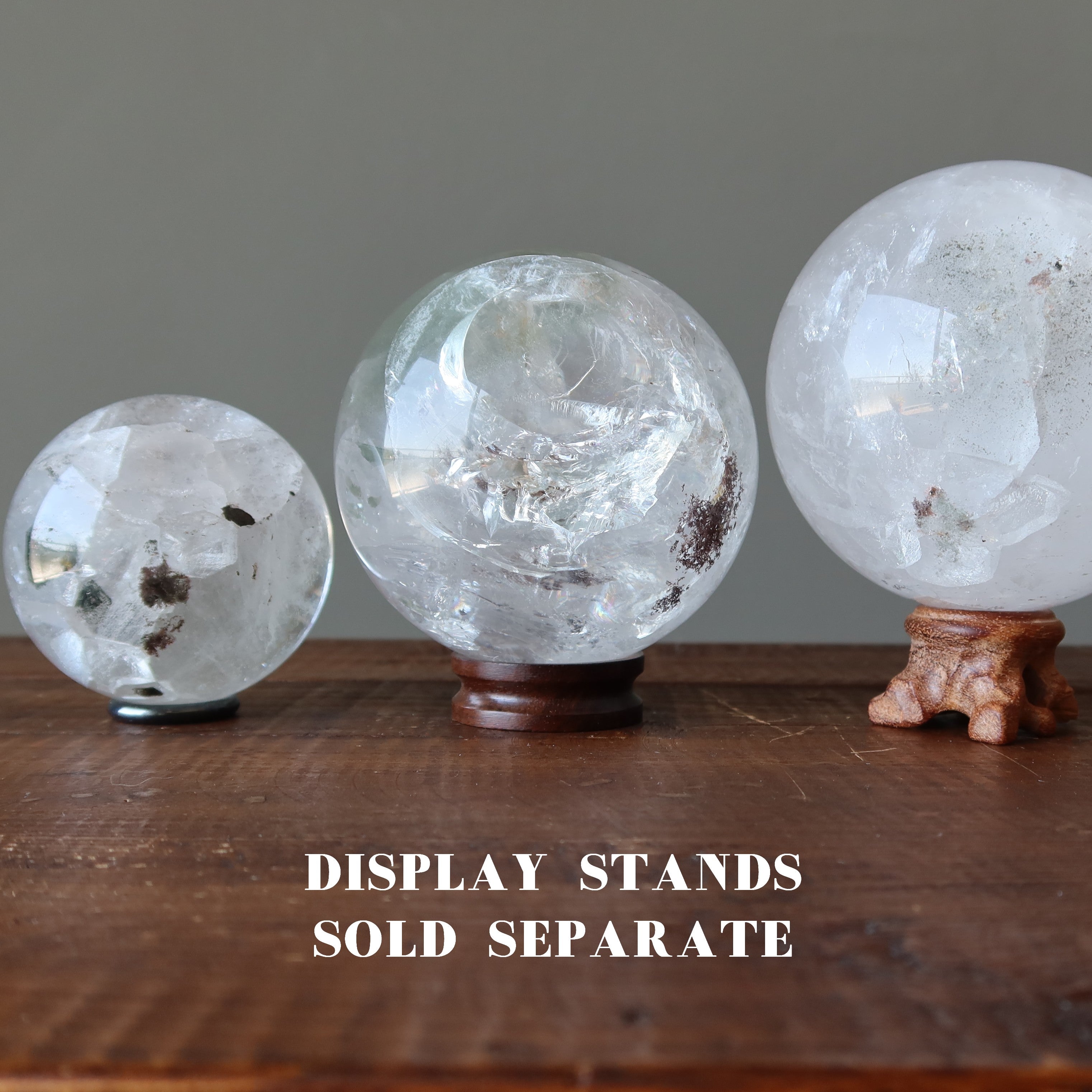 Sphère de quartz fantôme, boule de cristal Esprit de la forêt sage