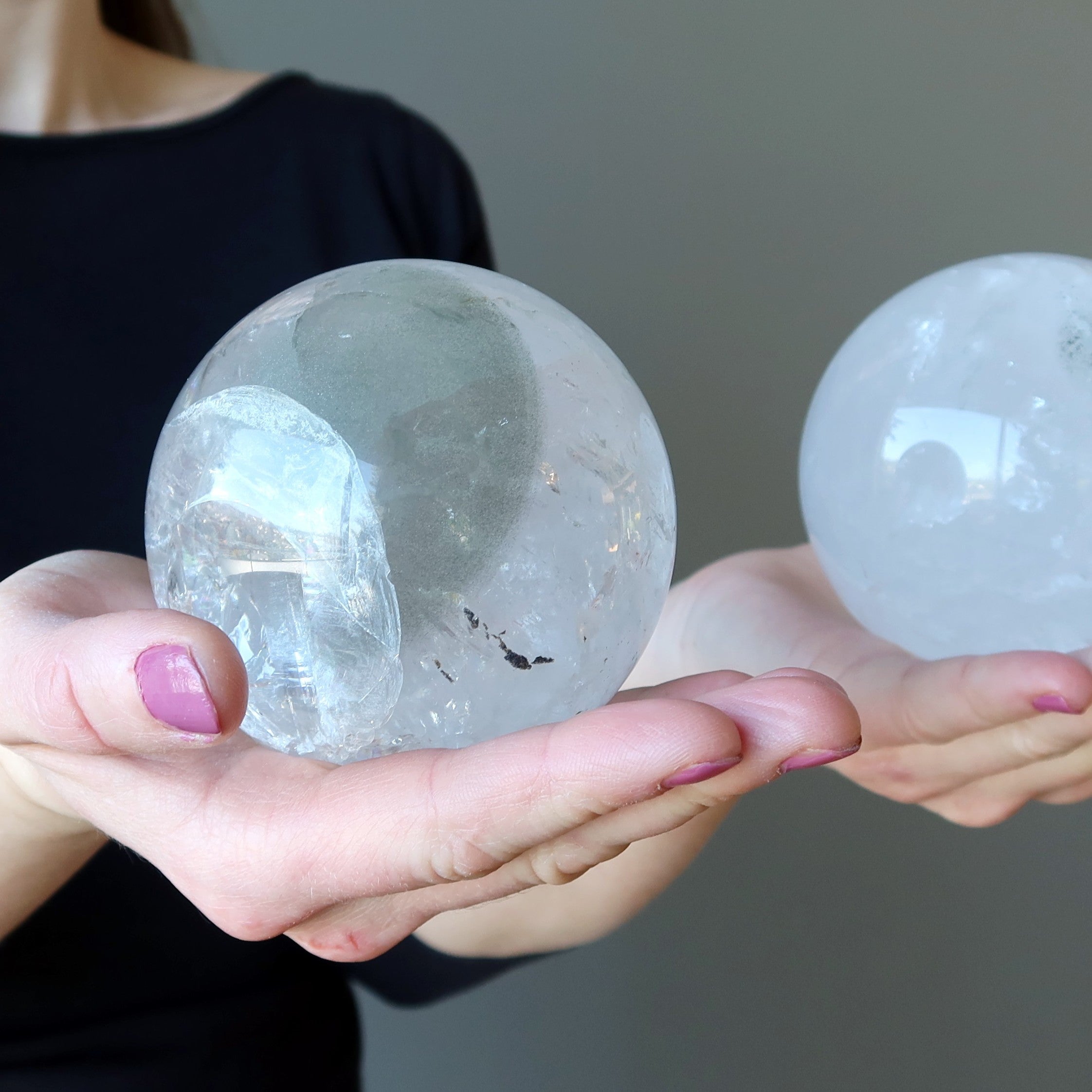 Sphère de quartz fantôme, boule de cristal Esprit de la forêt sage