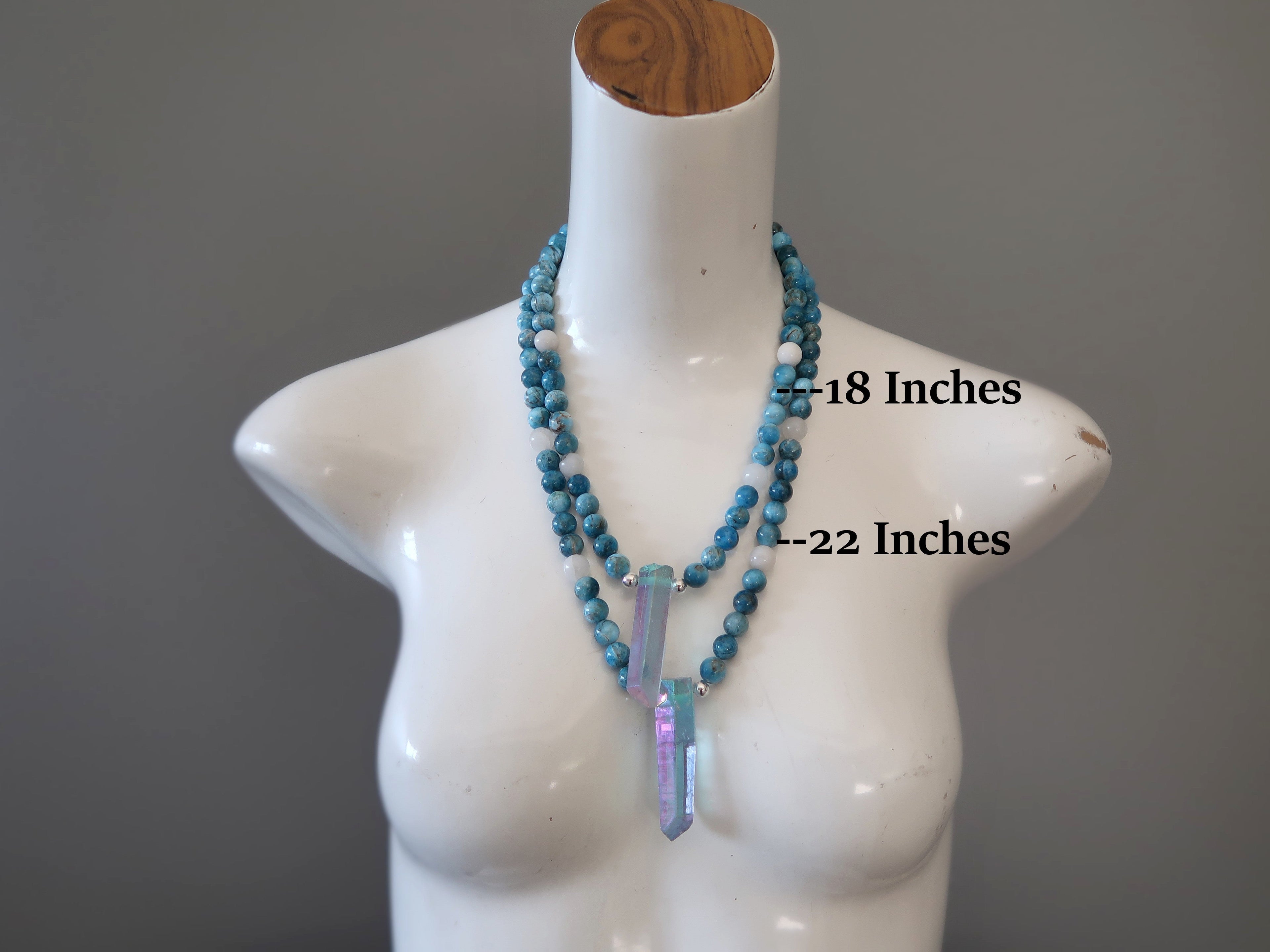 Collier Aura Quartz Apatite Bleu Aqua Blanc Neige Pierre d'Apparat Pointe
