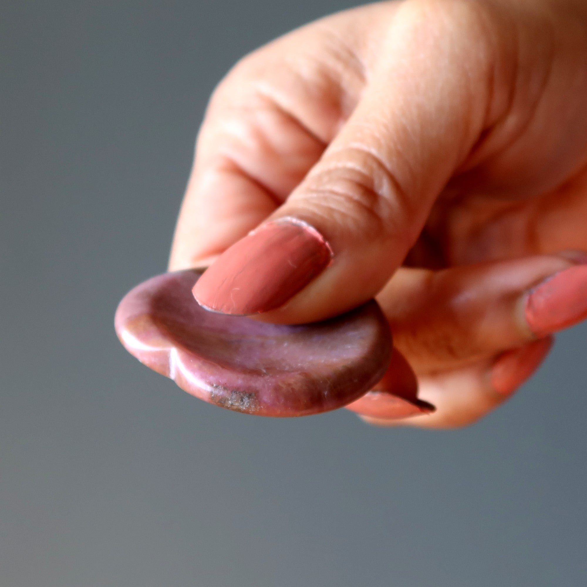 Pierre de poche en rhodonite en forme de cœur, apaisant les soucis