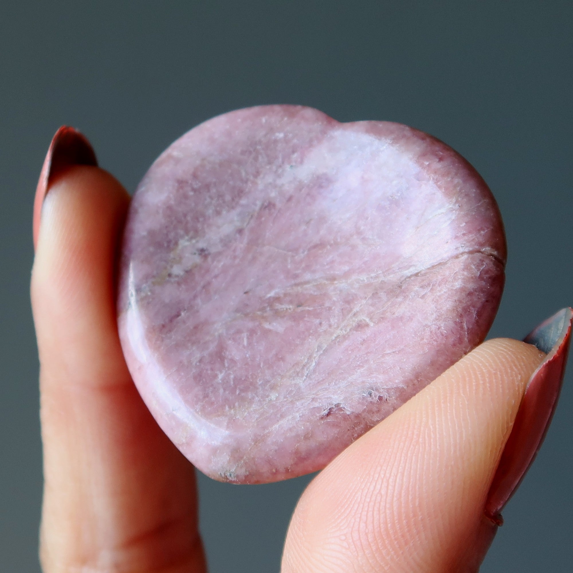 Pierre de poche en rhodonite en forme de cœur, apaisant les soucis