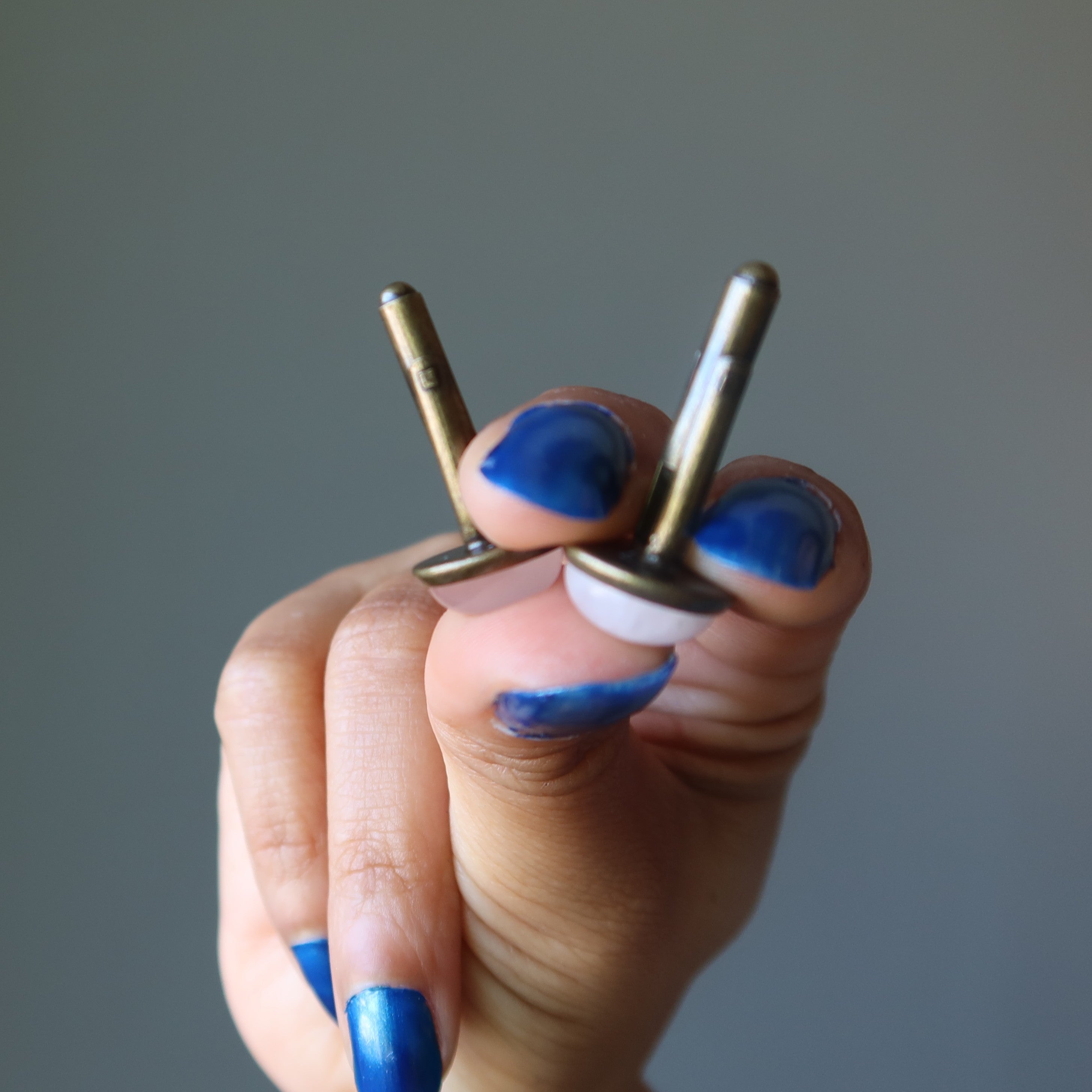 Boutons de manchette en quartz rose et bronze vieilli