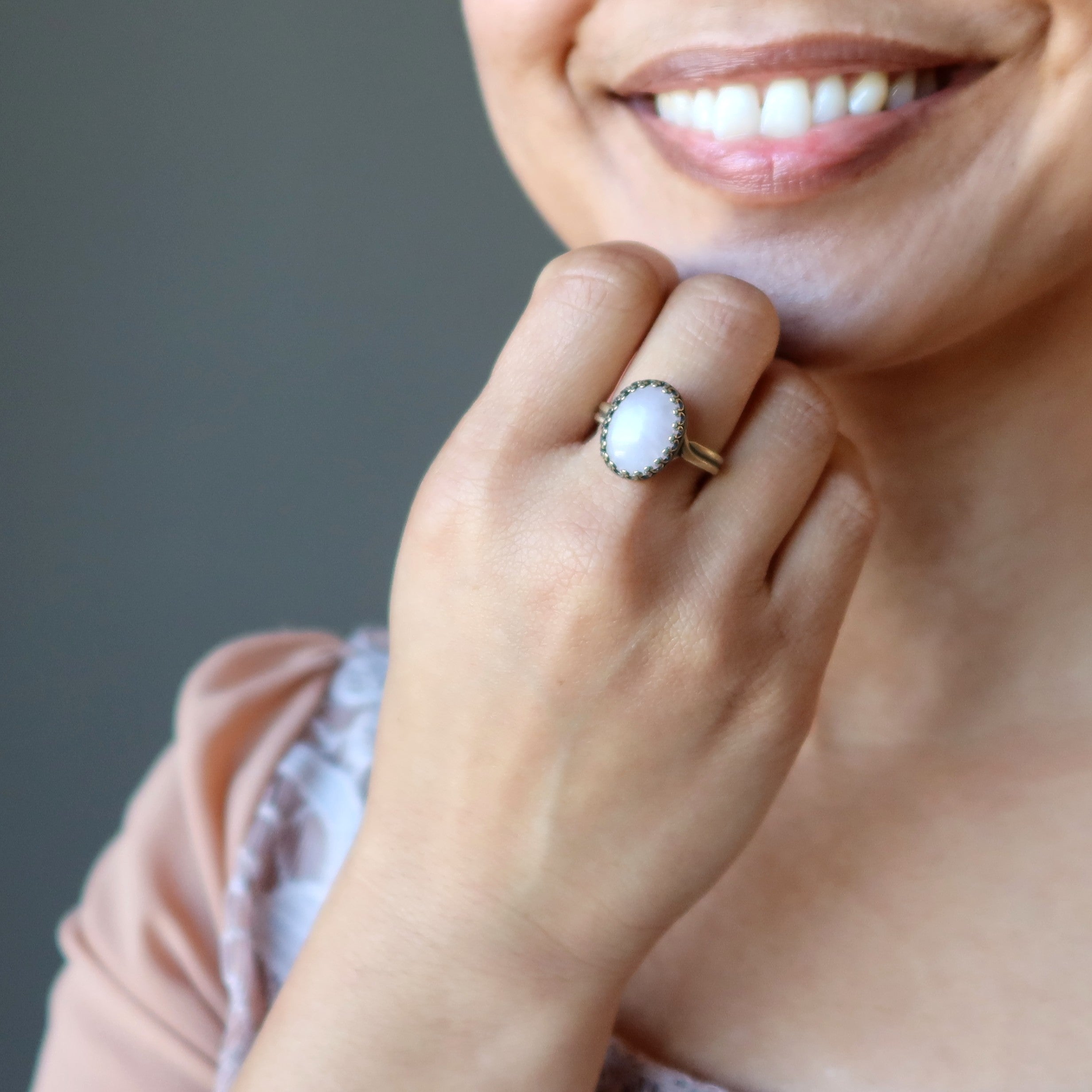 Rosenquarzring Fokus auf Liebe Messing Verstellbar