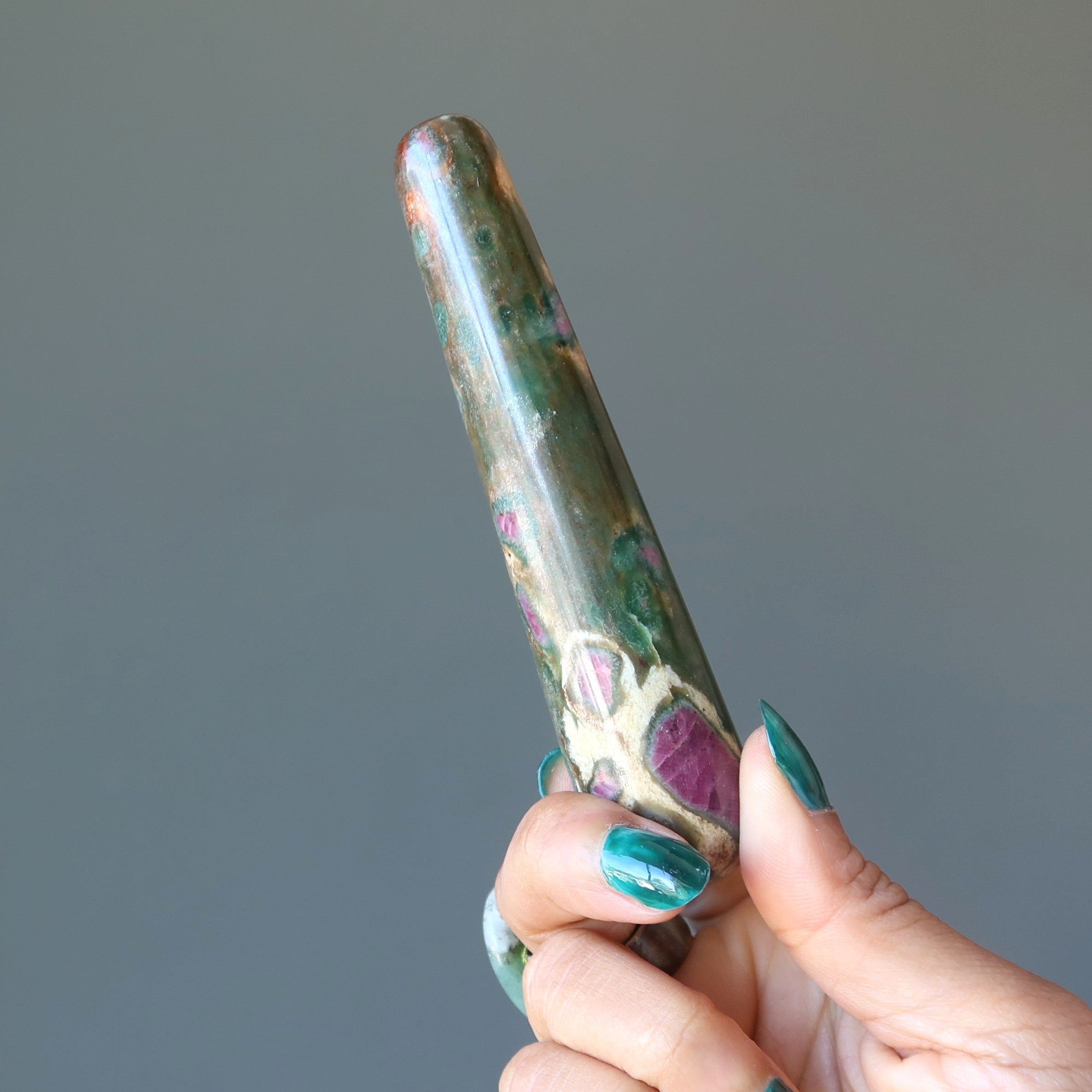 Baguette de Massage Rubis Zoïsite Cristal Vert Méga Gemmes Libération des Tensions