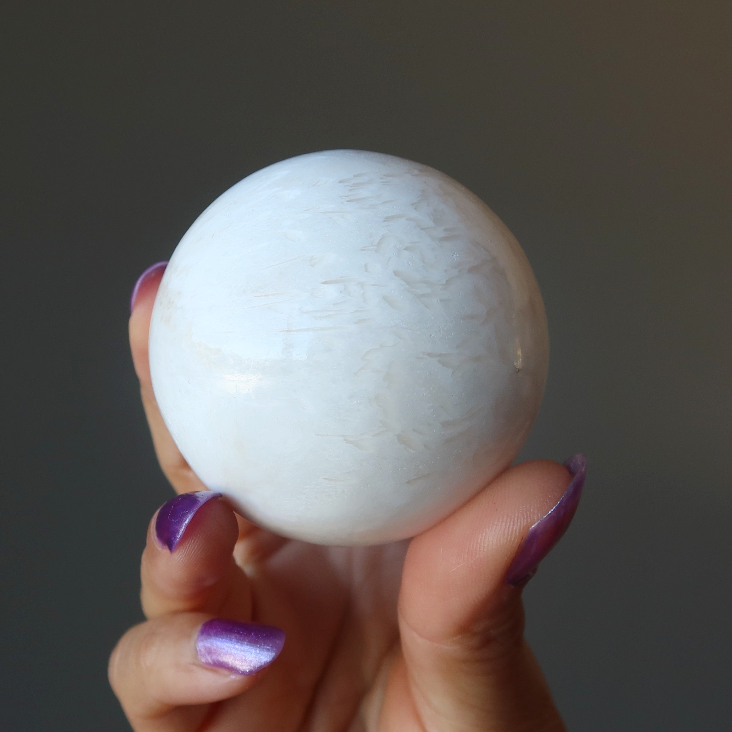 Sphère de Scolécite Boule de Cristal Douce Âme Blanche