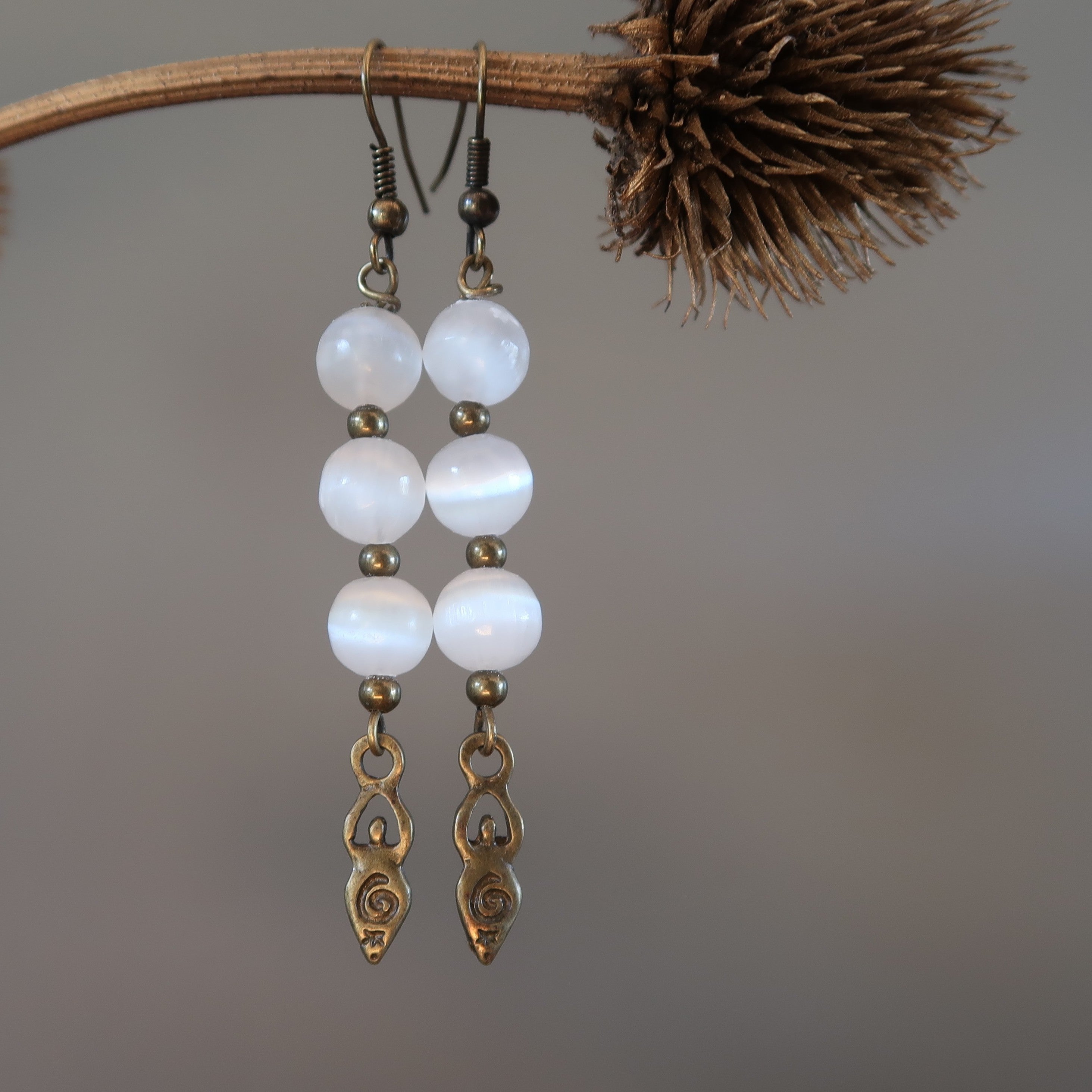 Boucles d'oreilles Sélénite Déesse Pierres blanches de lune