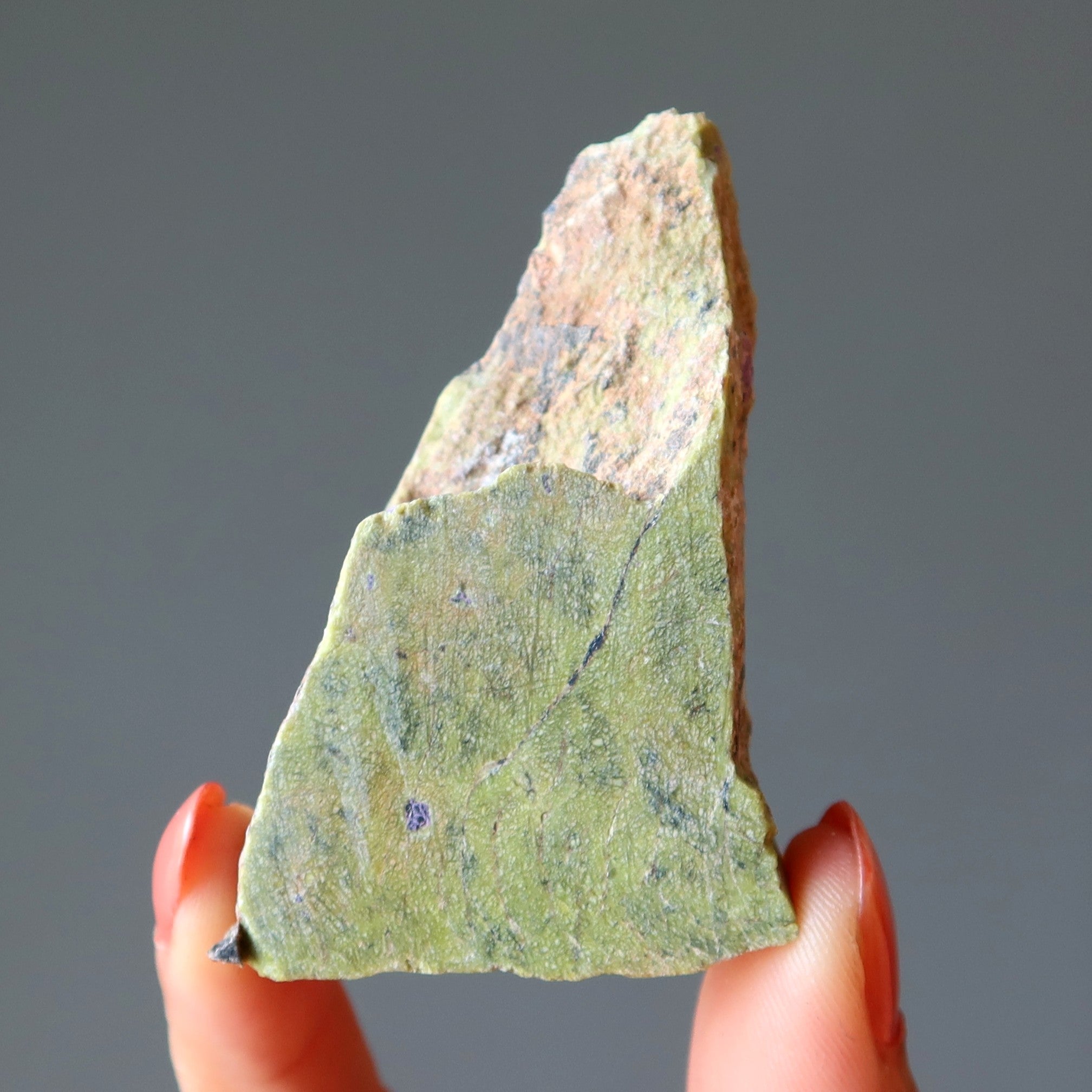 Serpentine brute de cristal atlantisite pierre d'Atlantis