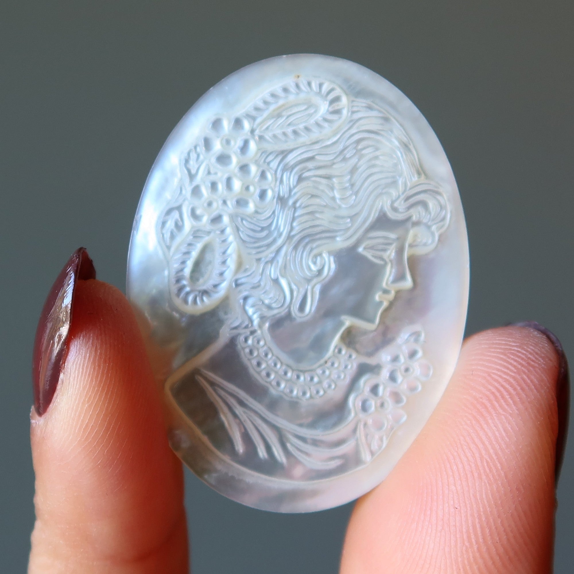 Mother of Pearl Shell Grid Crystal Cameo Iridescent White Oval