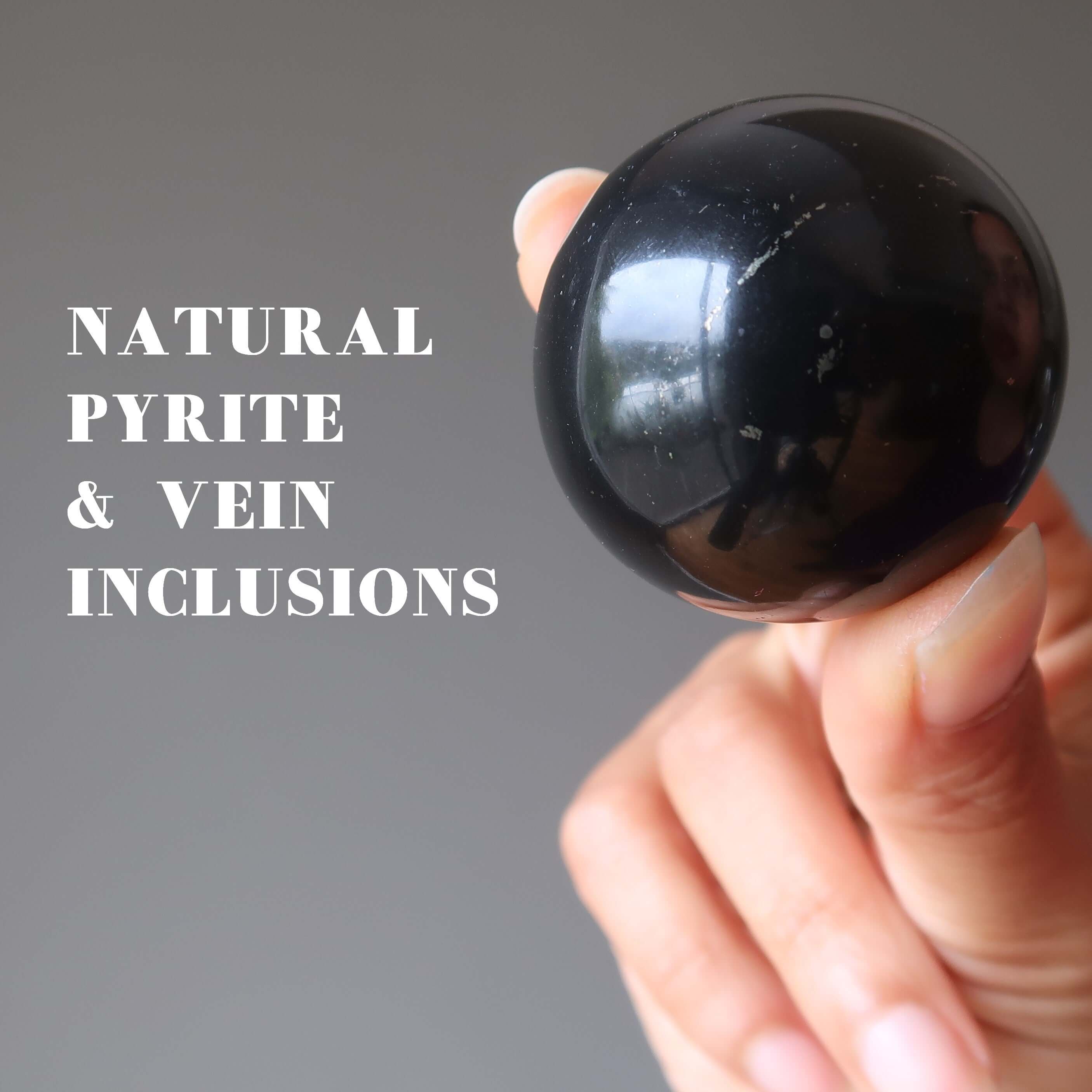 Sphère de shungite boule de cristal guerrier blessé