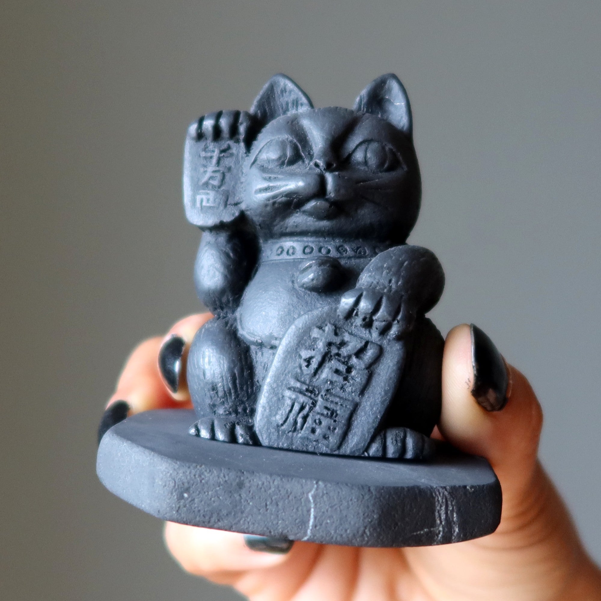 Statue Shungite Chat Neko Protection Prospérité