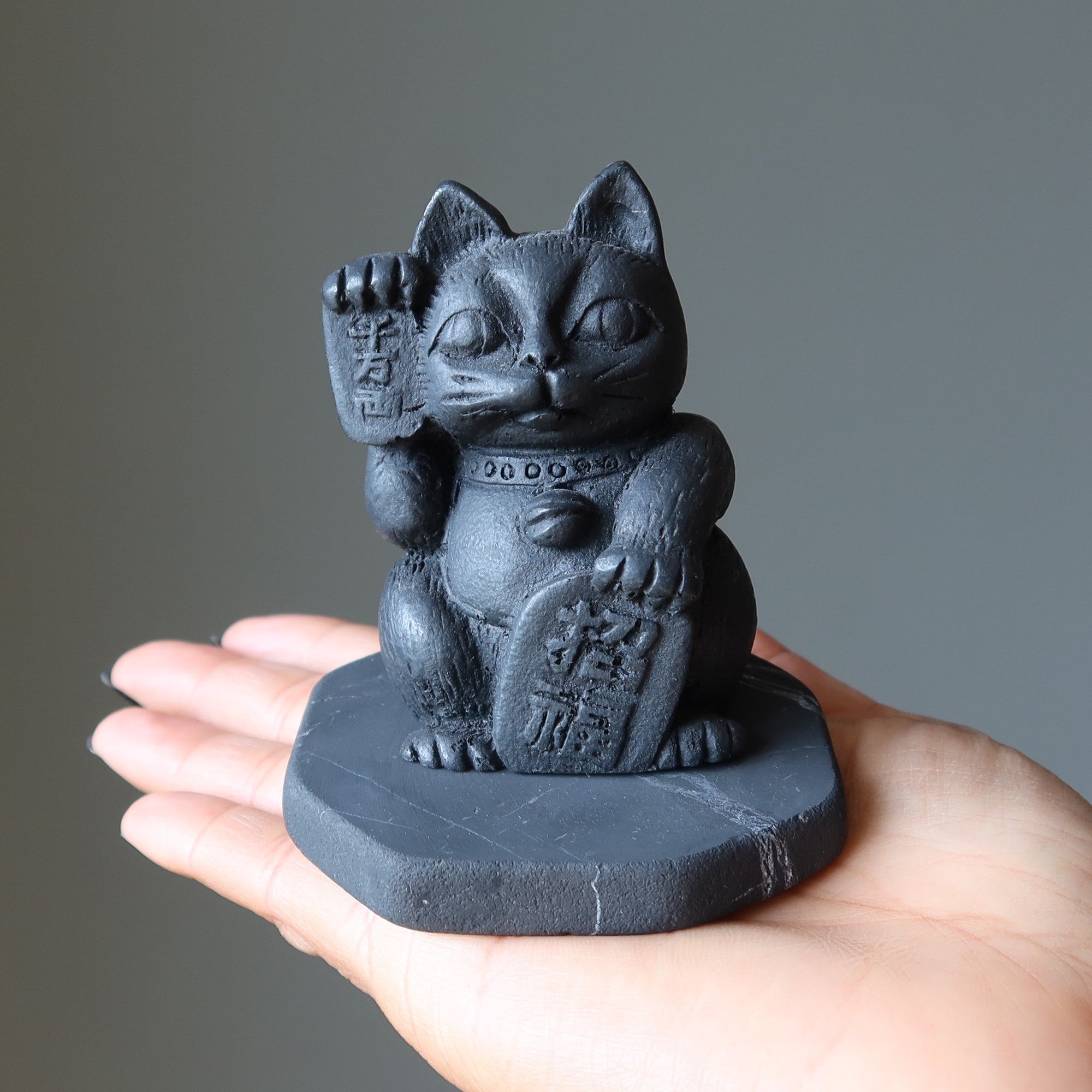 Statue Shungite Chat Neko Protection Prospérité