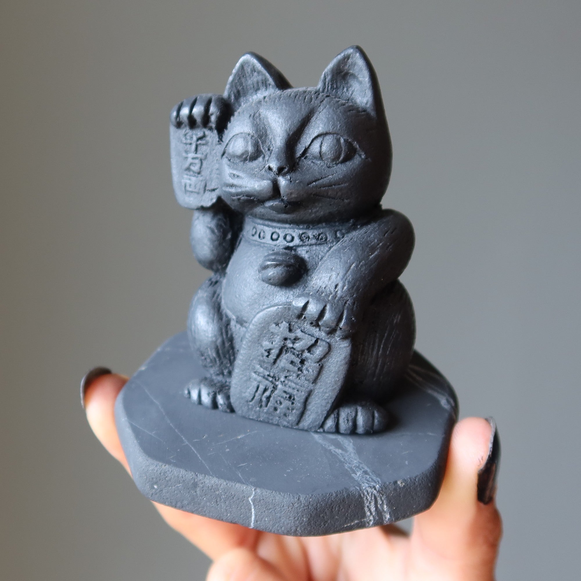 Statue Shungite Chat Neko Protection Prospérité
