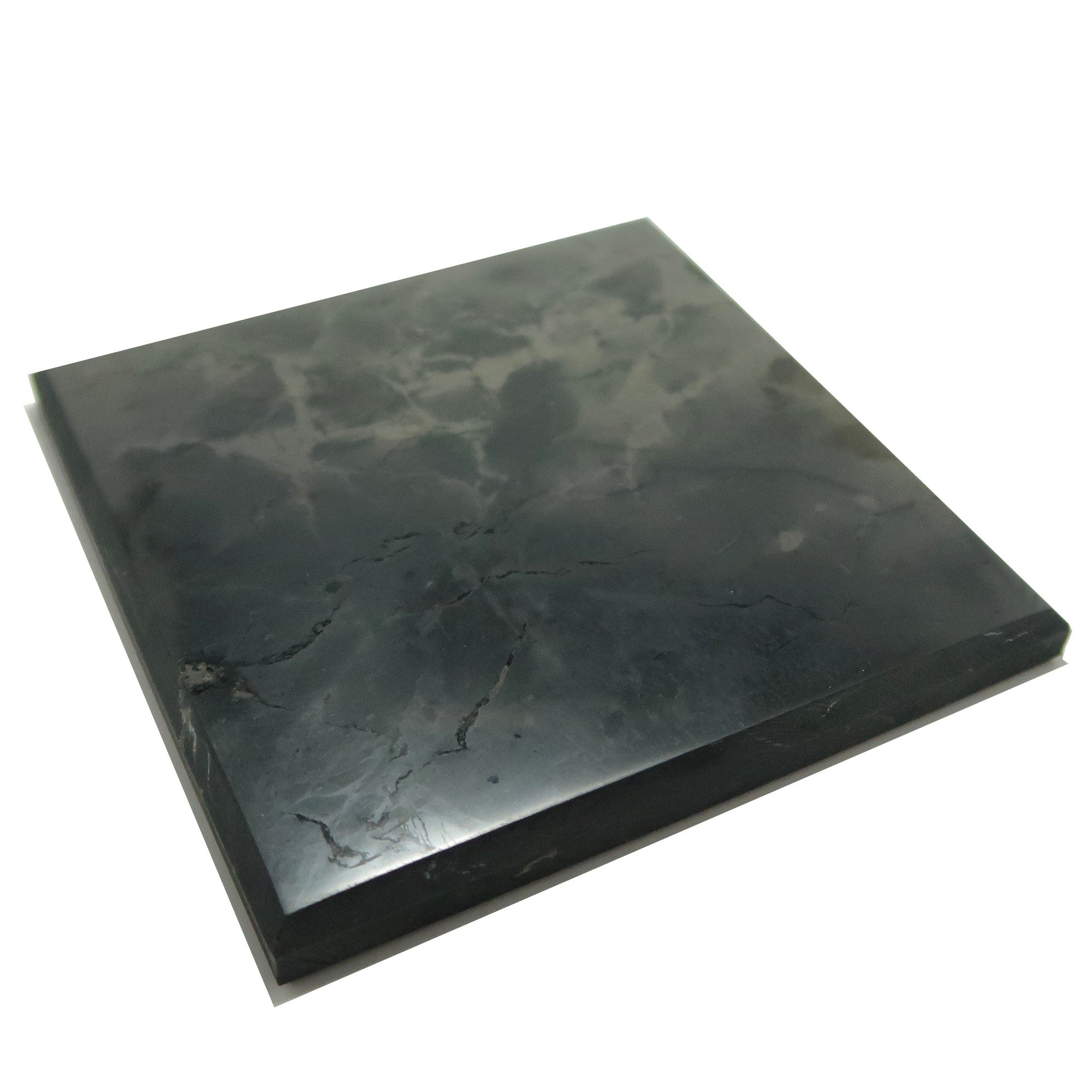 Plaque carrée protectrice, nettoyante et chargeante en shungite