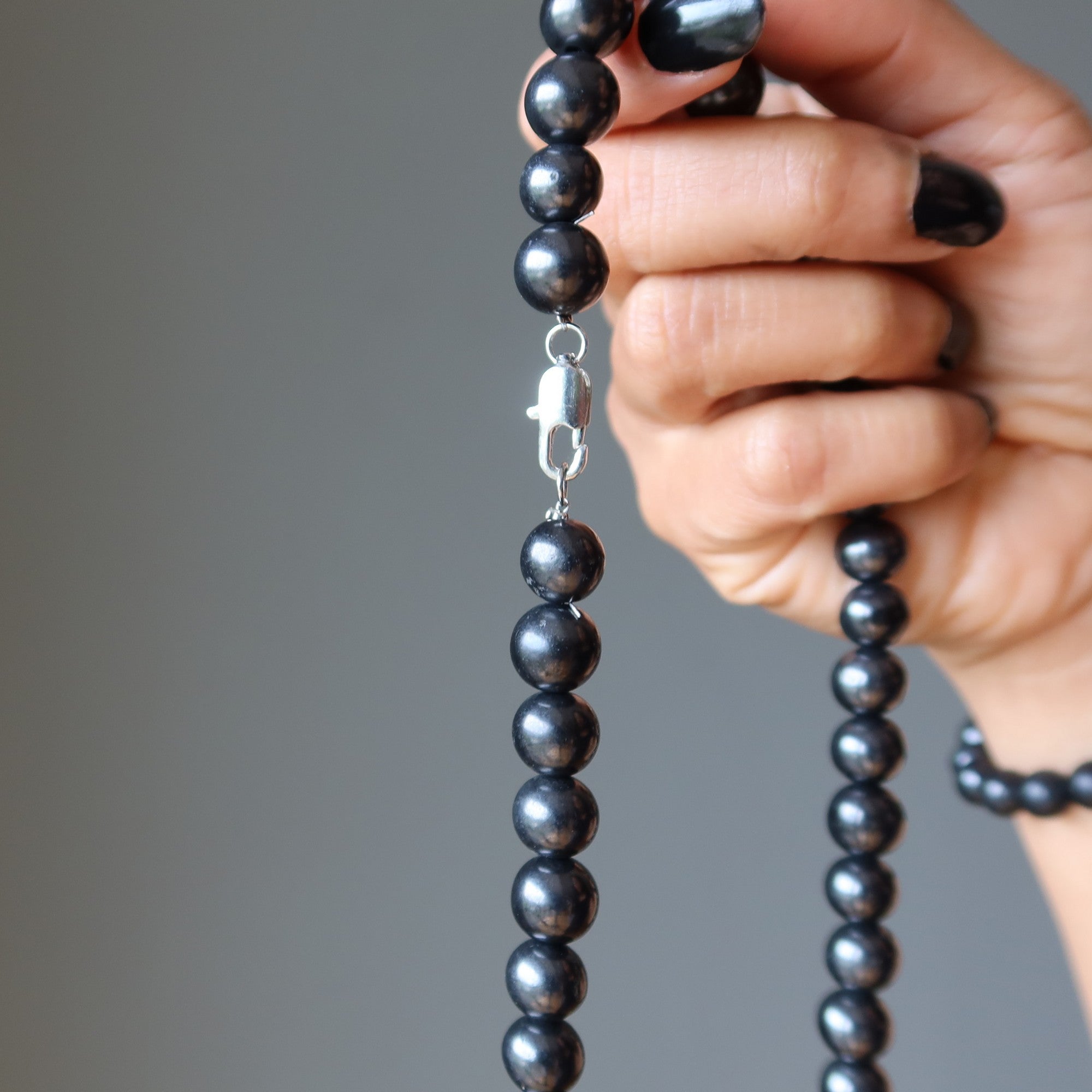 Collier en shungite - Perles de protection en pierre